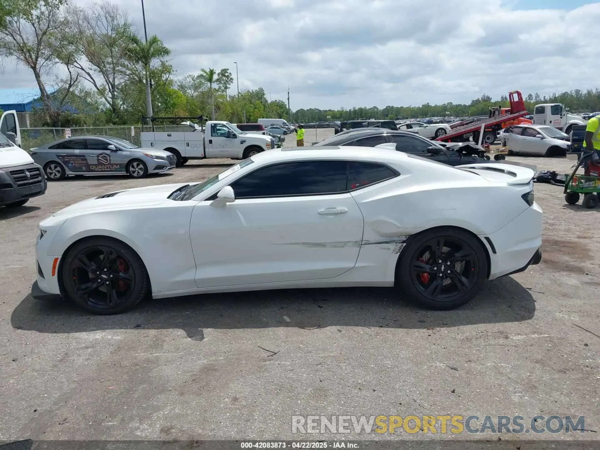 14 Photograph of a damaged car 1G1FH1R72K0132696 CHEVROLET CAMARO 2019