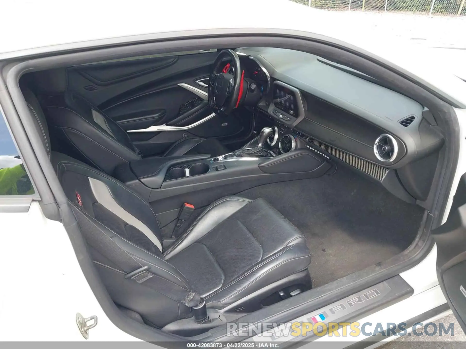 5 Photograph of a damaged car 1G1FH1R72K0132696 CHEVROLET CAMARO 2019