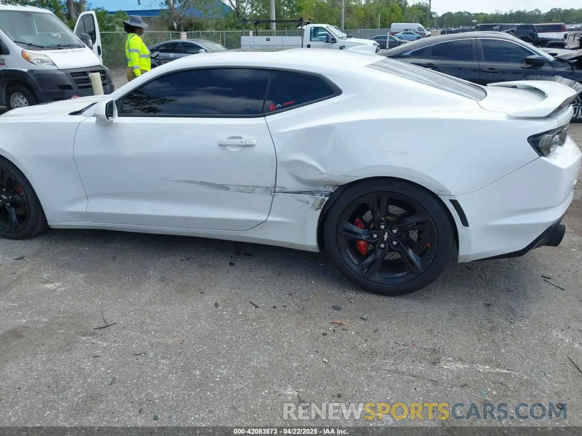 6 Photograph of a damaged car 1G1FH1R72K0132696 CHEVROLET CAMARO 2019