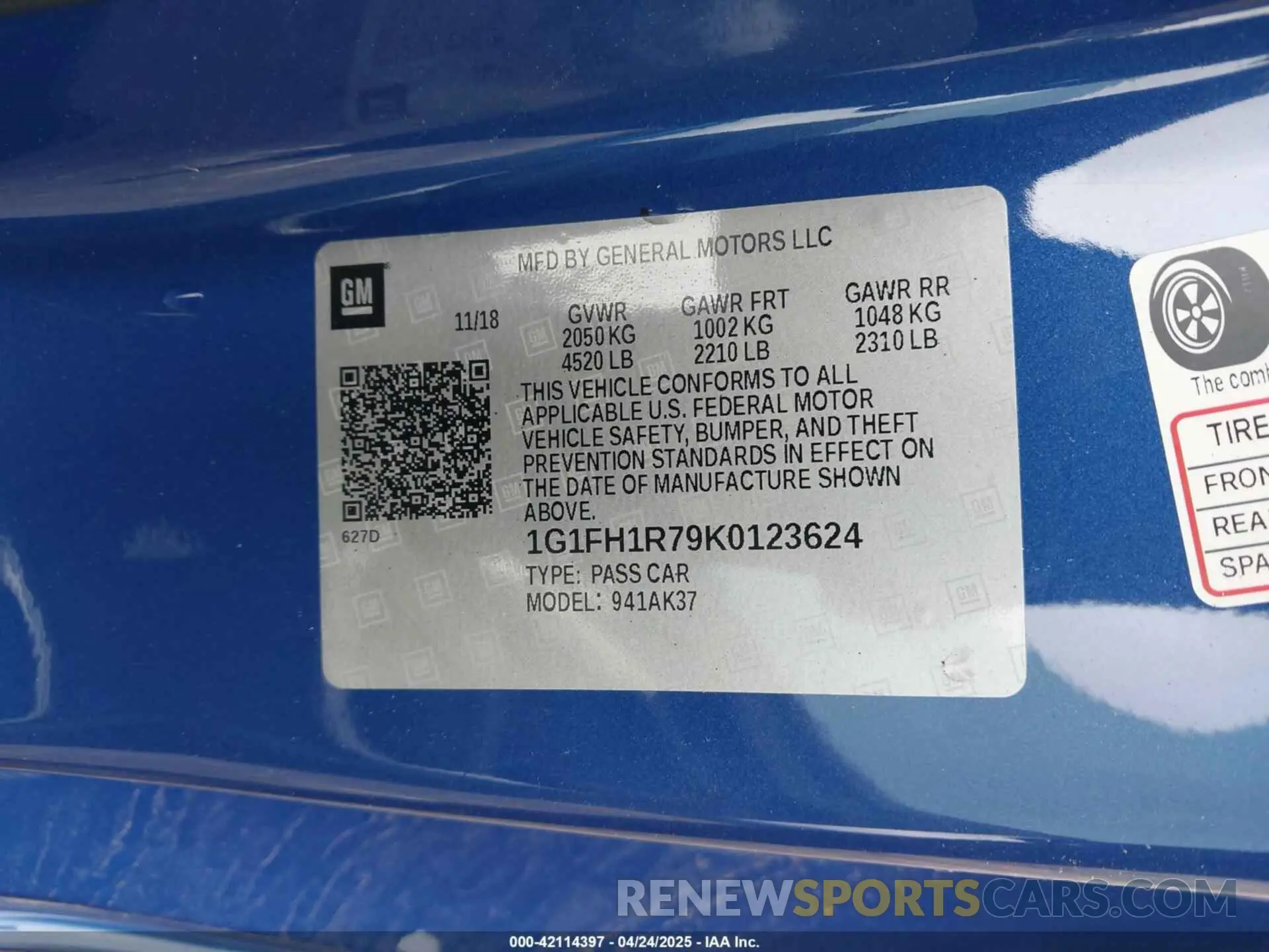 9 Photograph of a damaged car 1G1FH1R79K0123624 CHEVROLET CAMARO 2019