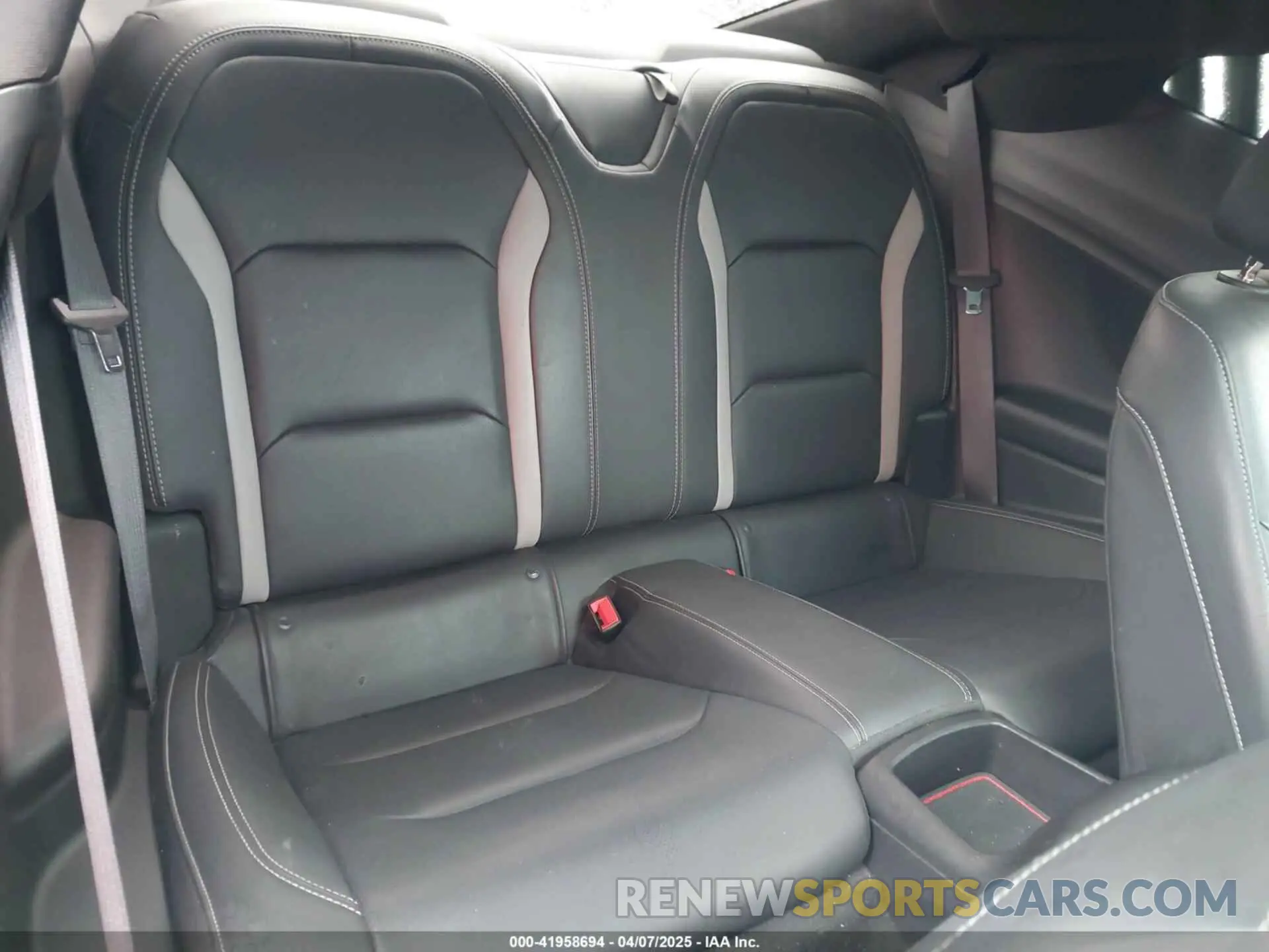 8 Photograph of a damaged car 1G1FH1R79K0133313 CHEVROLET CAMARO 2019