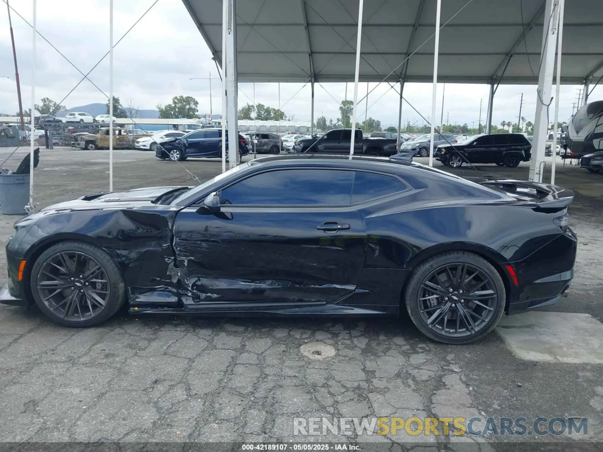 14 Photograph of a damaged car 1G1FK1R6XK0127948 CHEVROLET CAMARO 2019