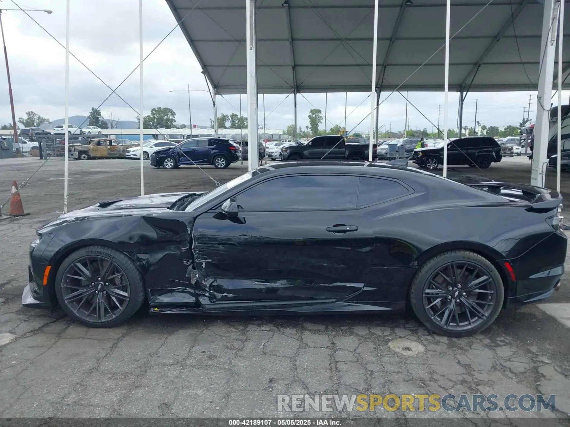 6 Photograph of a damaged car 1G1FK1R6XK0127948 CHEVROLET CAMARO 2019