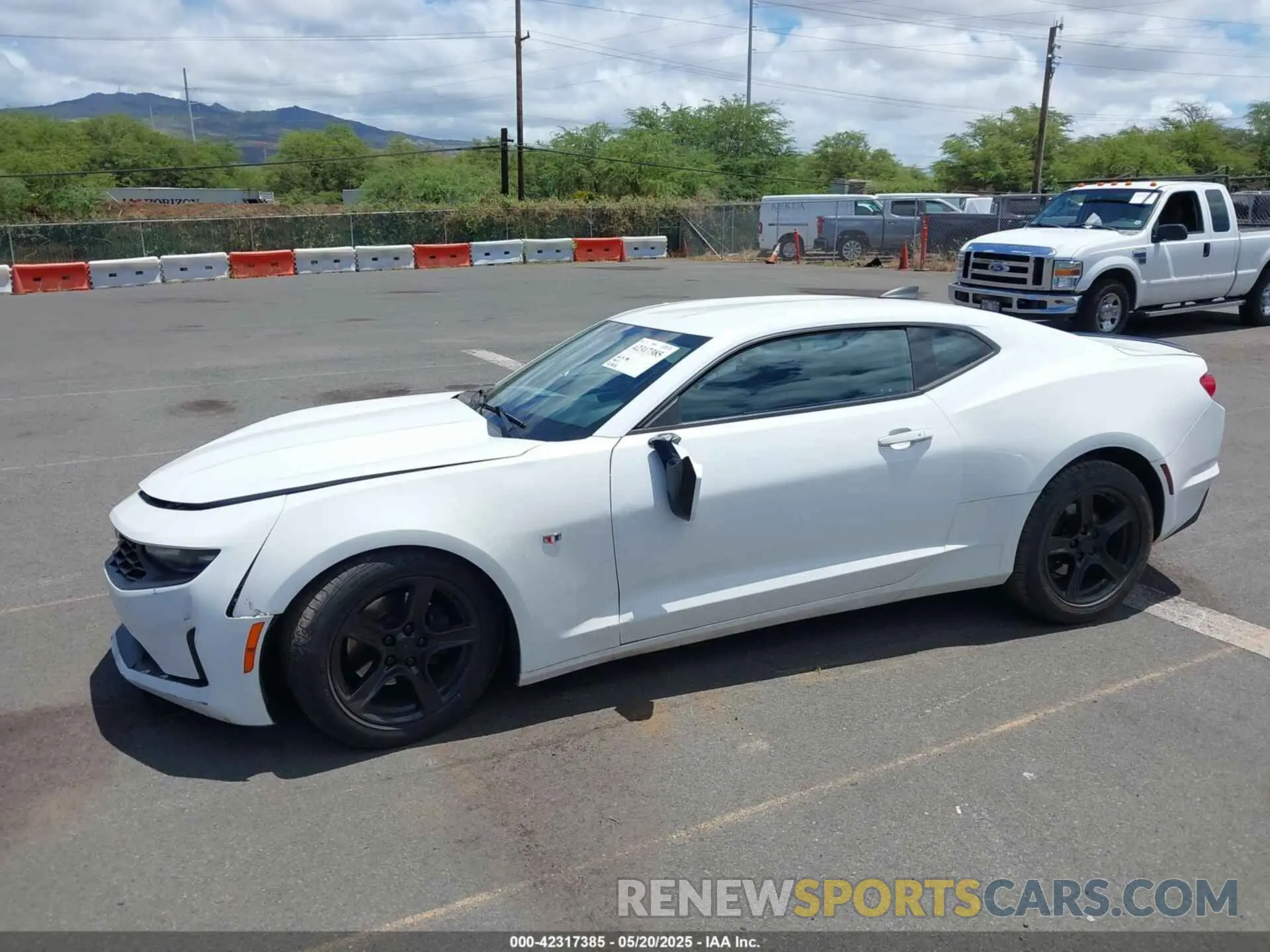6 Photograph of a damaged car 1G1FB1RS1L0110065 CHEVROLET CAMARO 2020