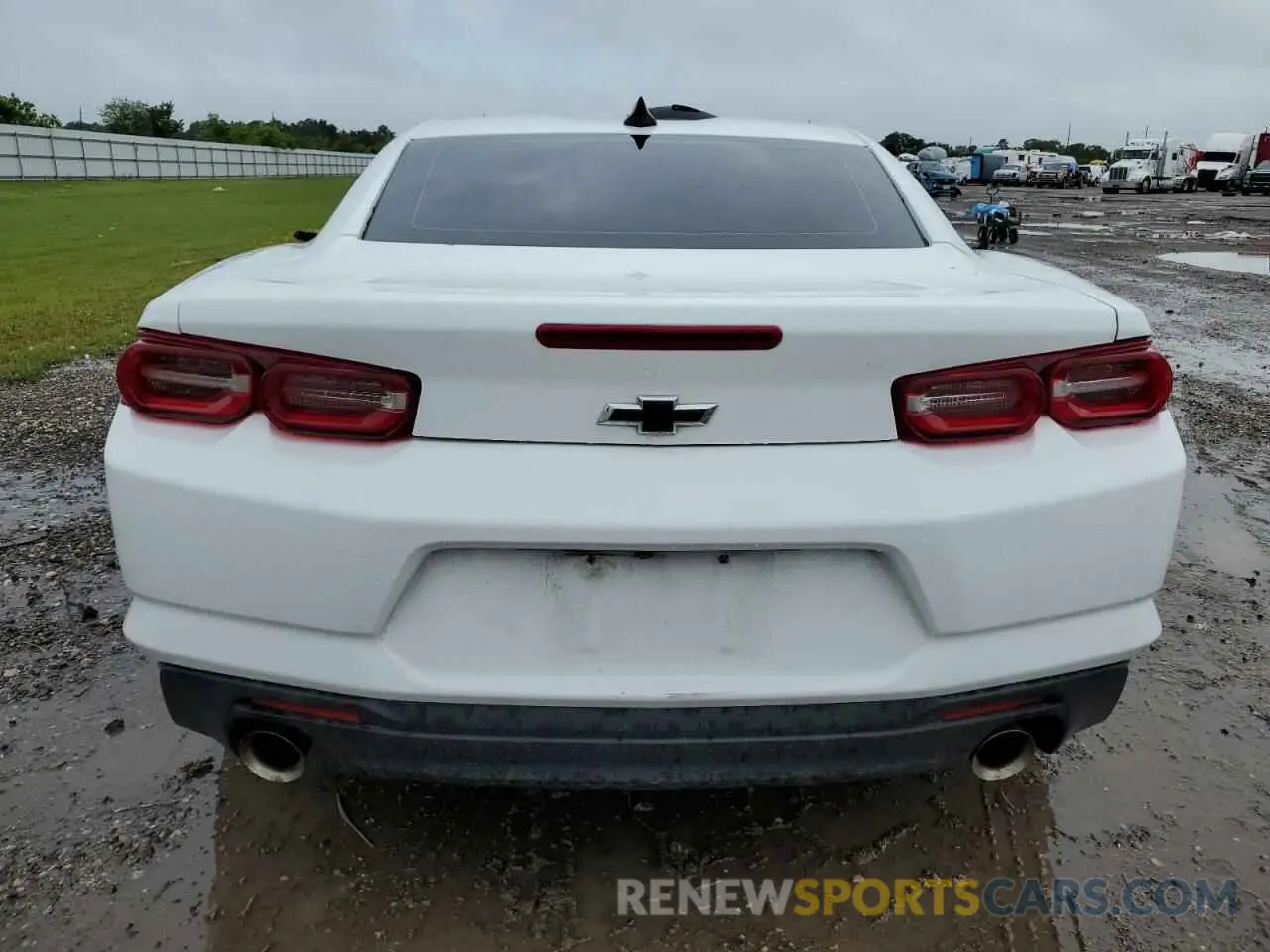 6 Photograph of a damaged car 1G1FB1RS5L0105600 CHEVROLET CAMARO 2020