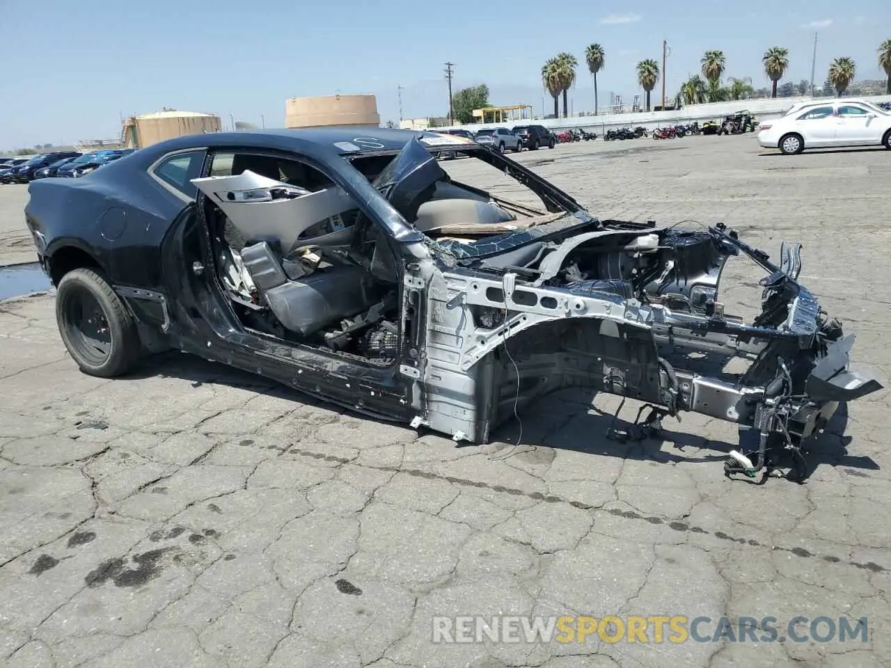 4 Photograph of a damaged car 1G1FB1RS5L0119125 CHEVROLET CAMARO 2020