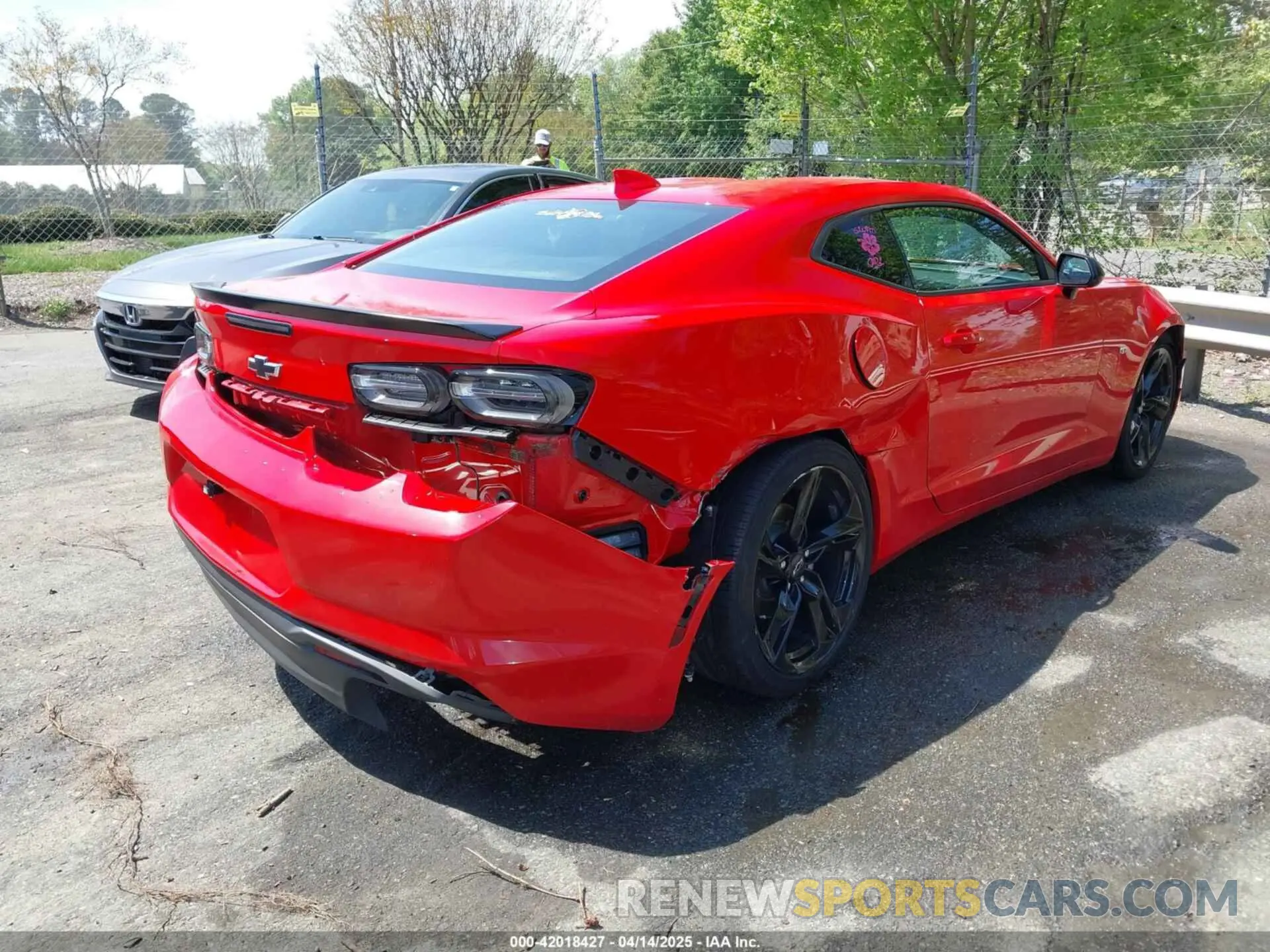 4 Photograph of a damaged car 1G1FB1RX1L0113401 CHEVROLET CAMARO 2020