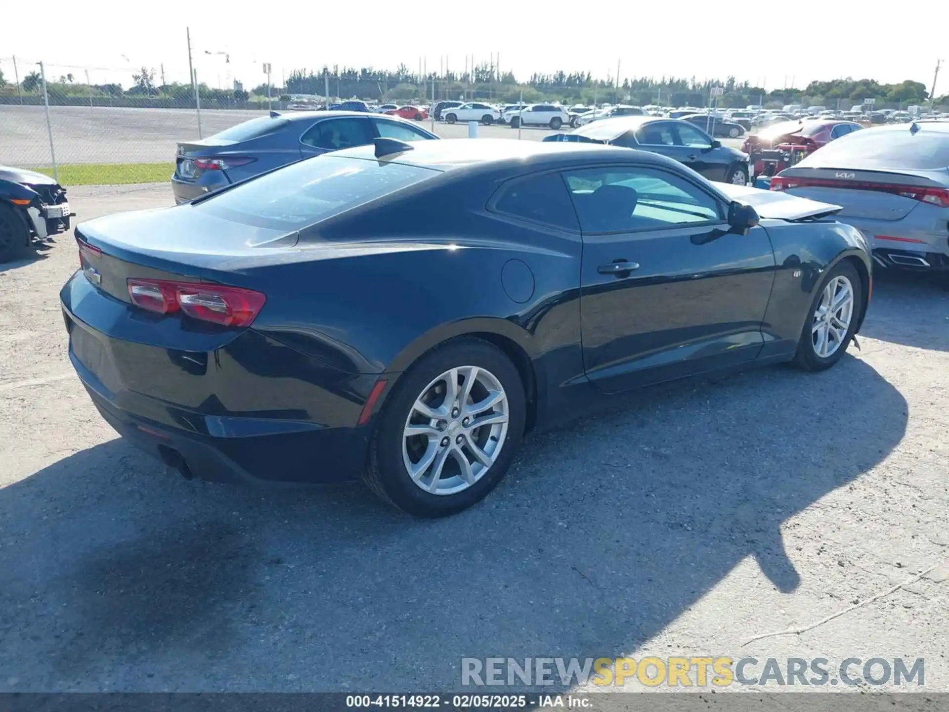 4 Photograph of a damaged car 1G1FB1RX1L0133714 CHEVROLET CAMARO 2020