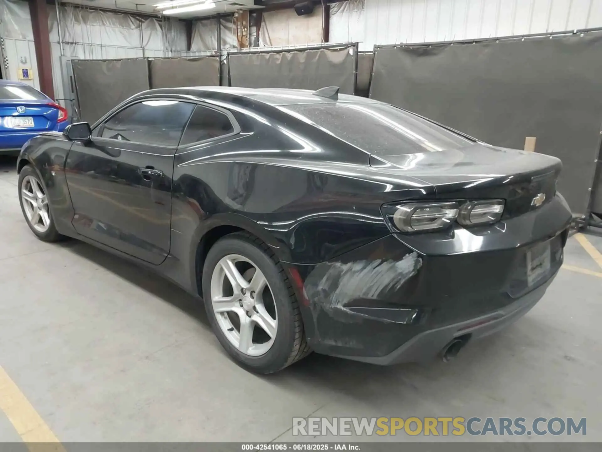 3 Photograph of a damaged car 1G1FB1RX2L0108613 CHEVROLET CAMARO 2020