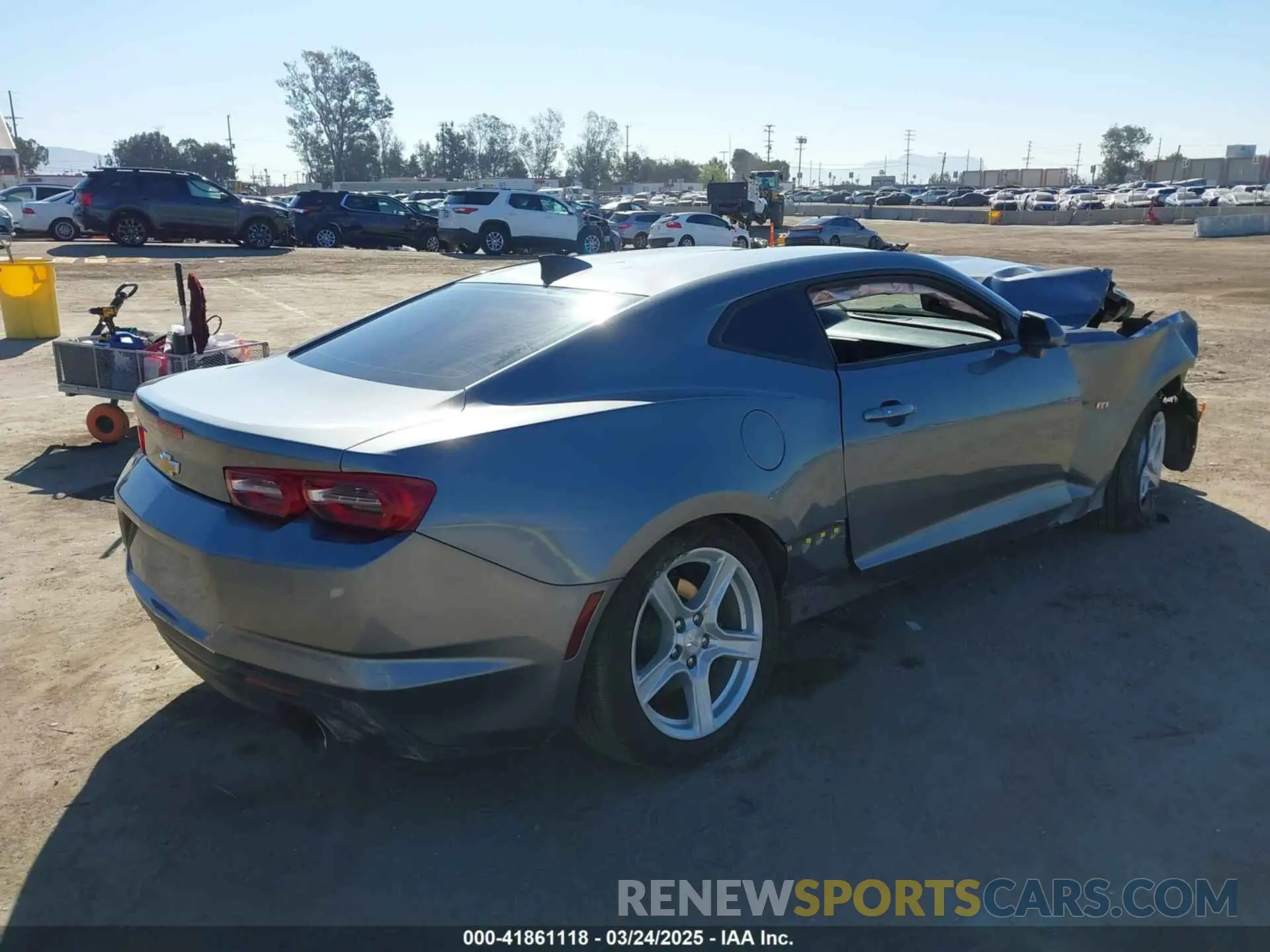 4 Photograph of a damaged car 1G1FB1RX7L0102306 CHEVROLET CAMARO 2020