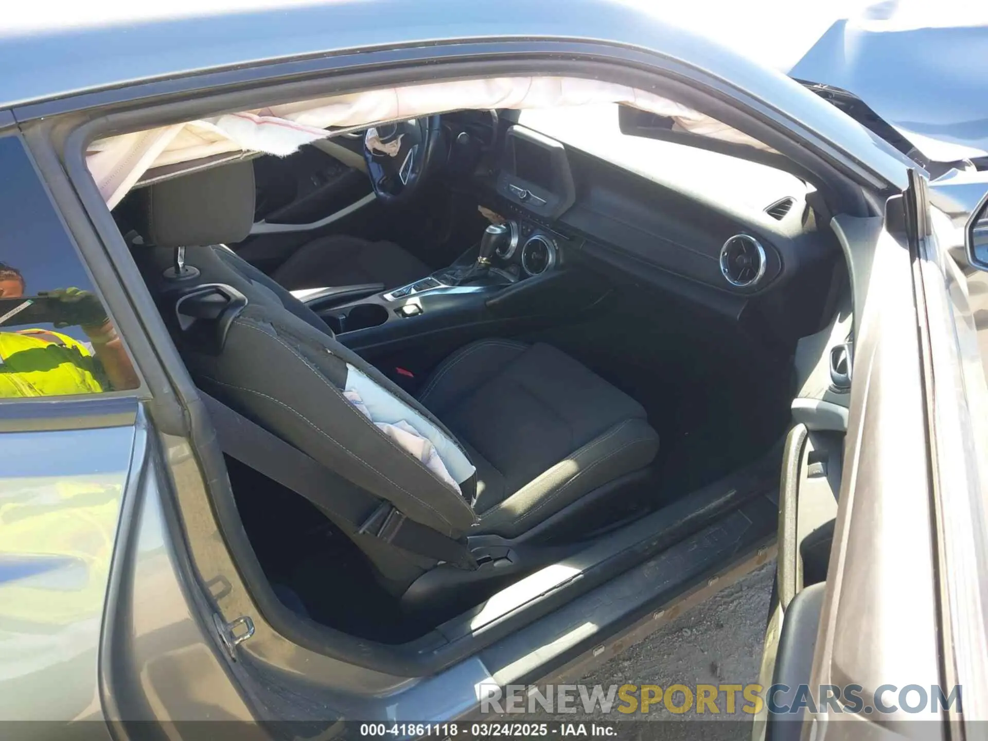 5 Photograph of a damaged car 1G1FB1RX7L0102306 CHEVROLET CAMARO 2020