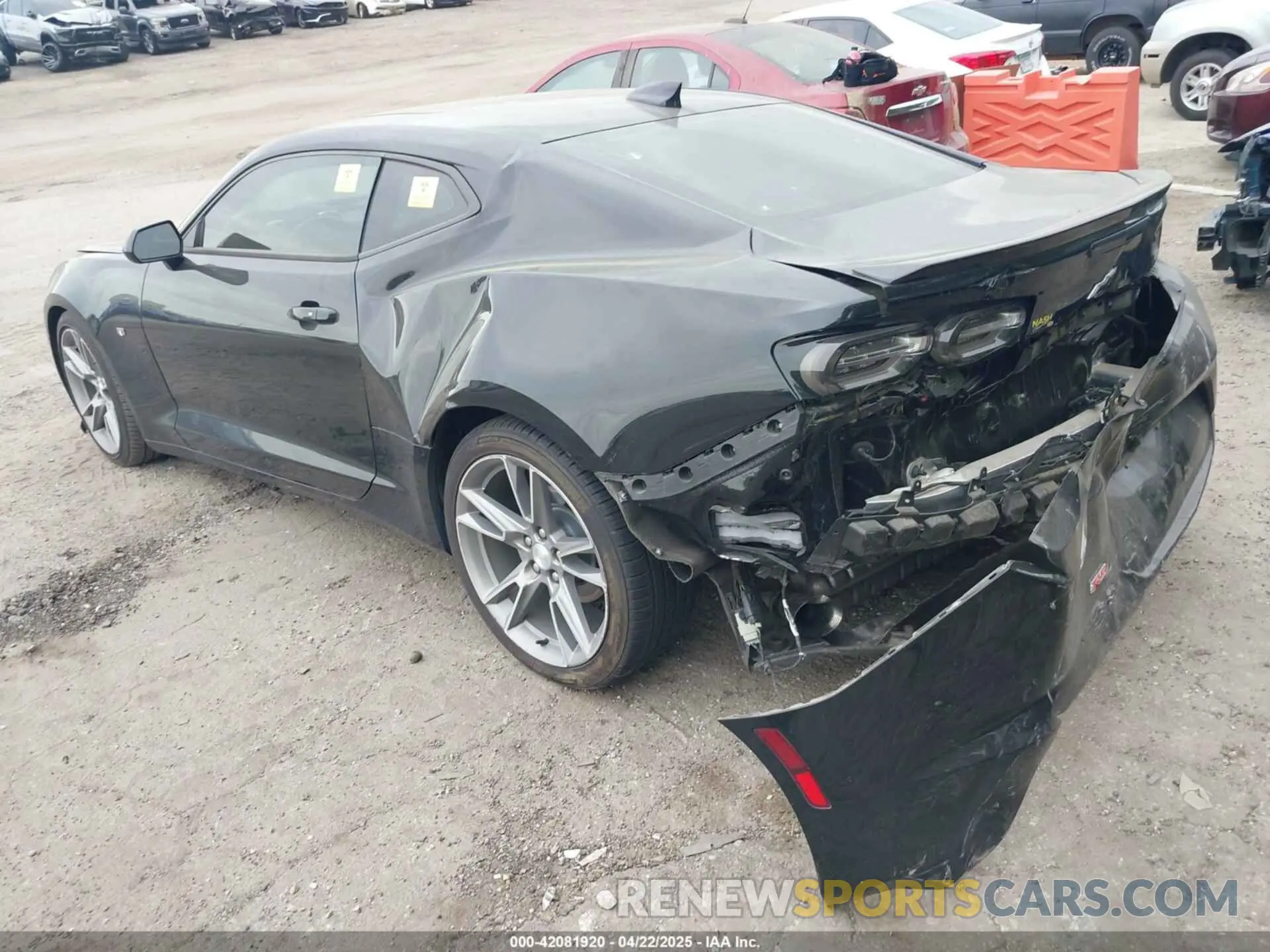3 Photograph of a damaged car 1G1FB1RX8L0115081 CHEVROLET CAMARO 2020