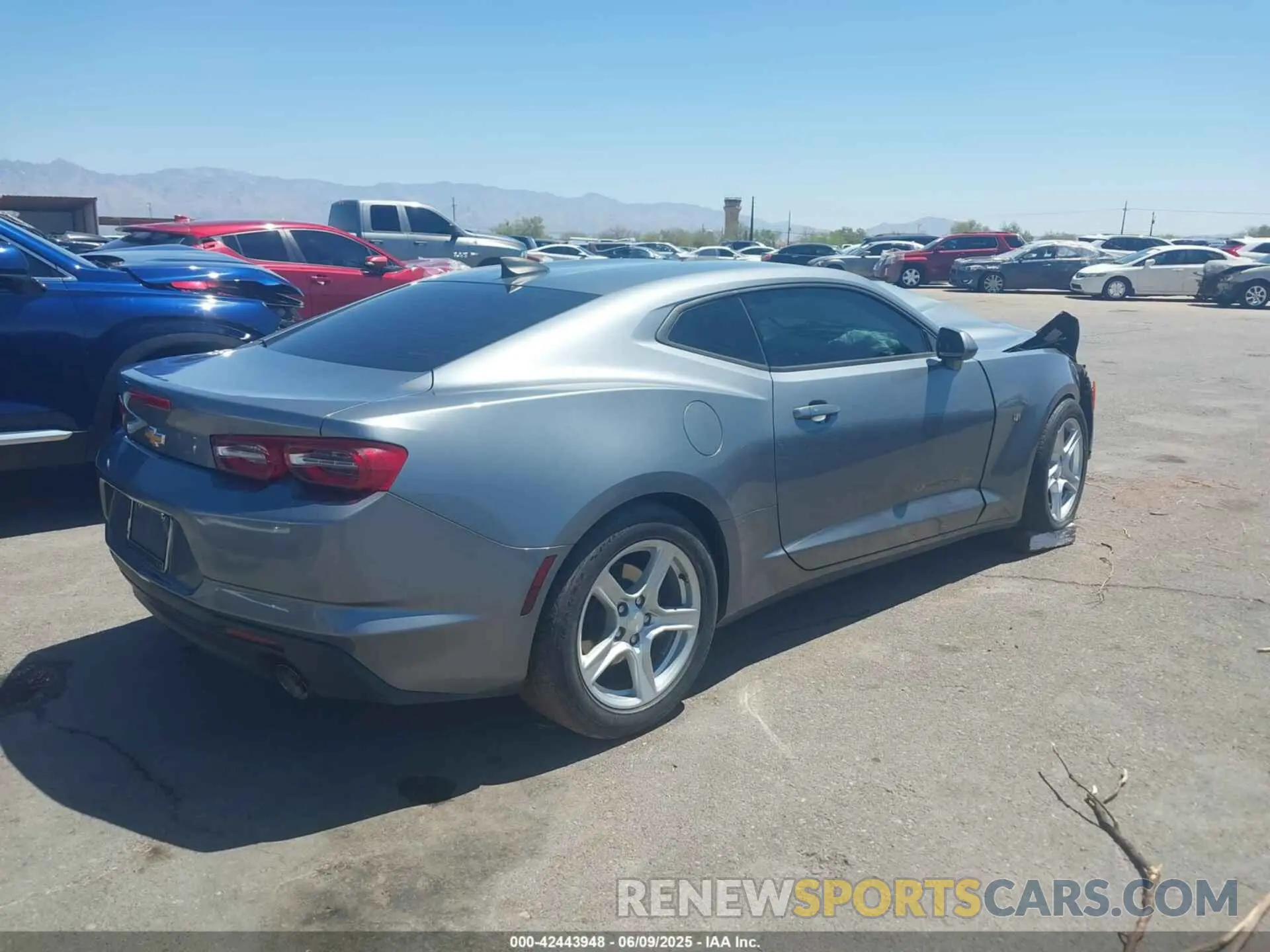 4 Photograph of a damaged car 1G1FB1RXXL0106883 CHEVROLET CAMARO 2020