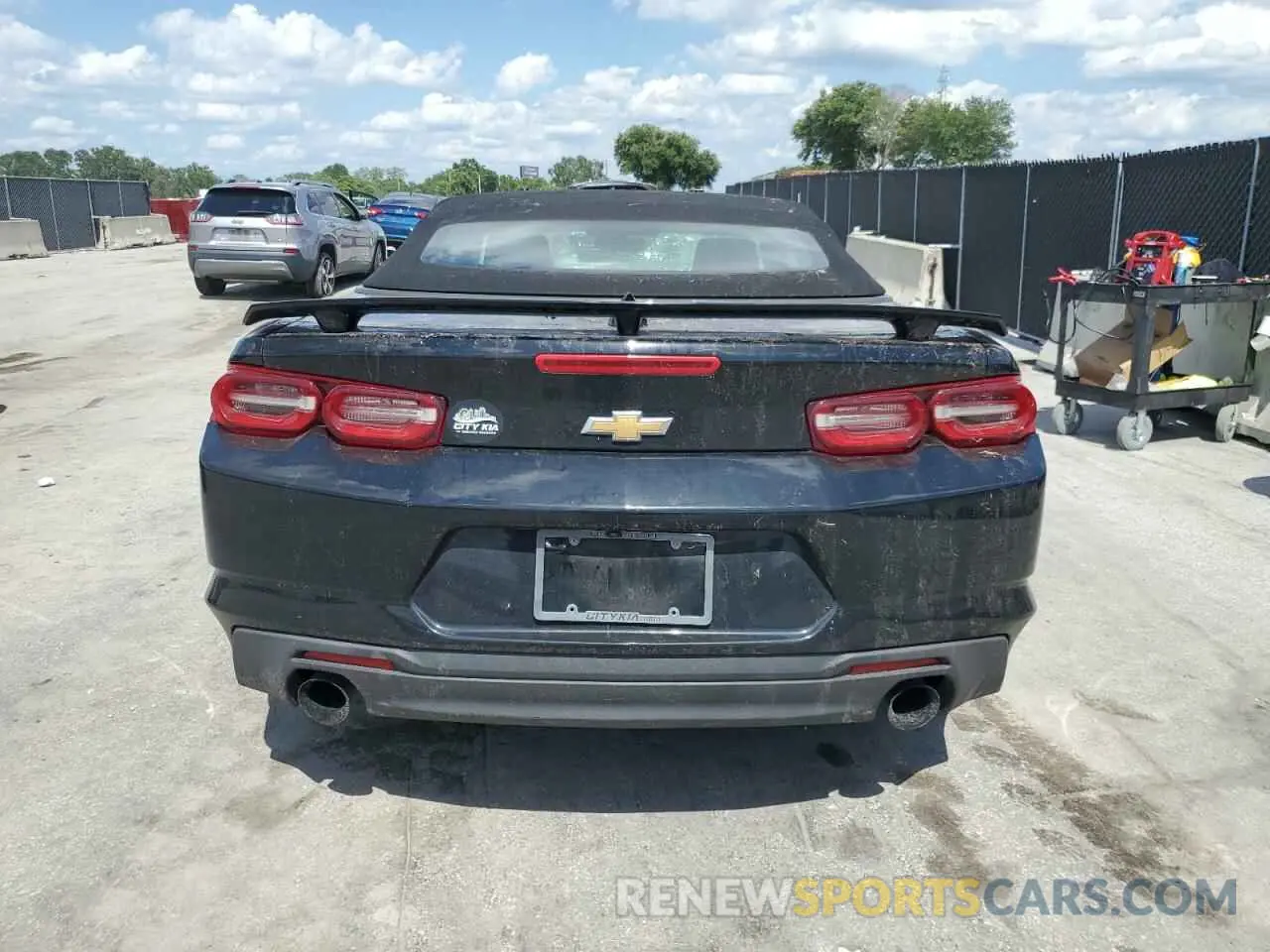6 Photograph of a damaged car 1G1FB3DS2L0114869 CHEVROLET CAMARO 2020