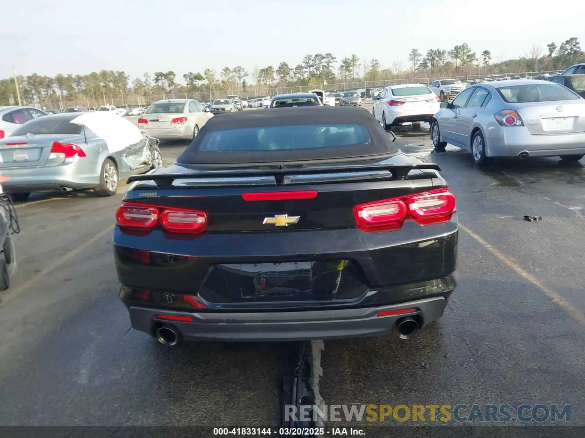 17 Photograph of a damaged car 1G1FB3DX0L0123792 CHEVROLET CAMARO 2020