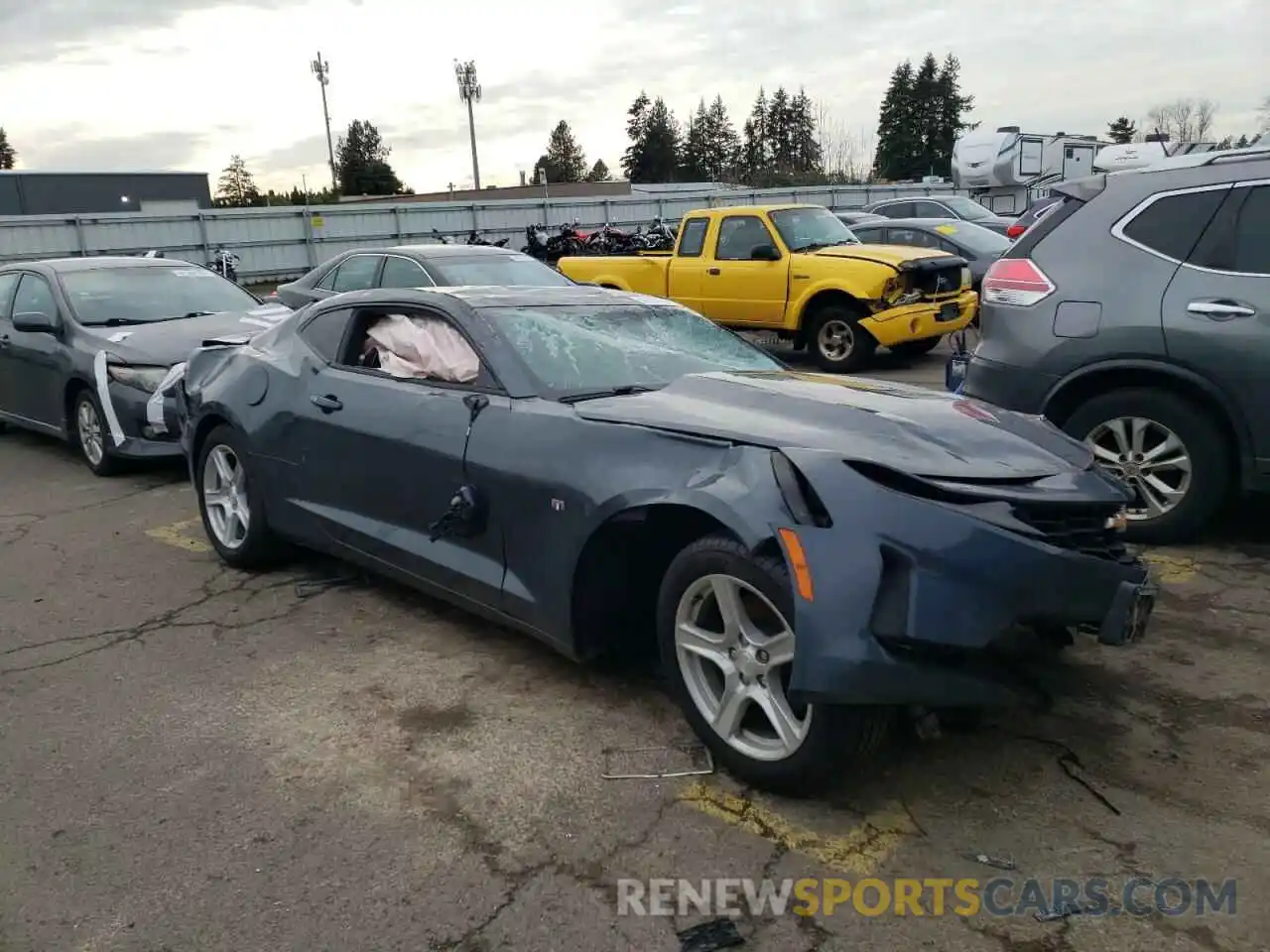 4 Photograph of a damaged car 1G1FD1RS4L0102682 CHEVROLET CAMARO 2020