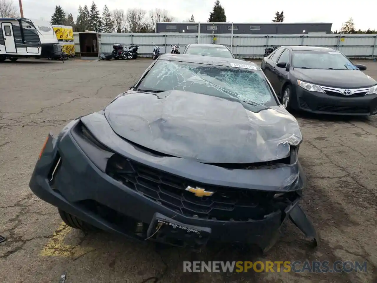 5 Photograph of a damaged car 1G1FD1RS4L0102682 CHEVROLET CAMARO 2020