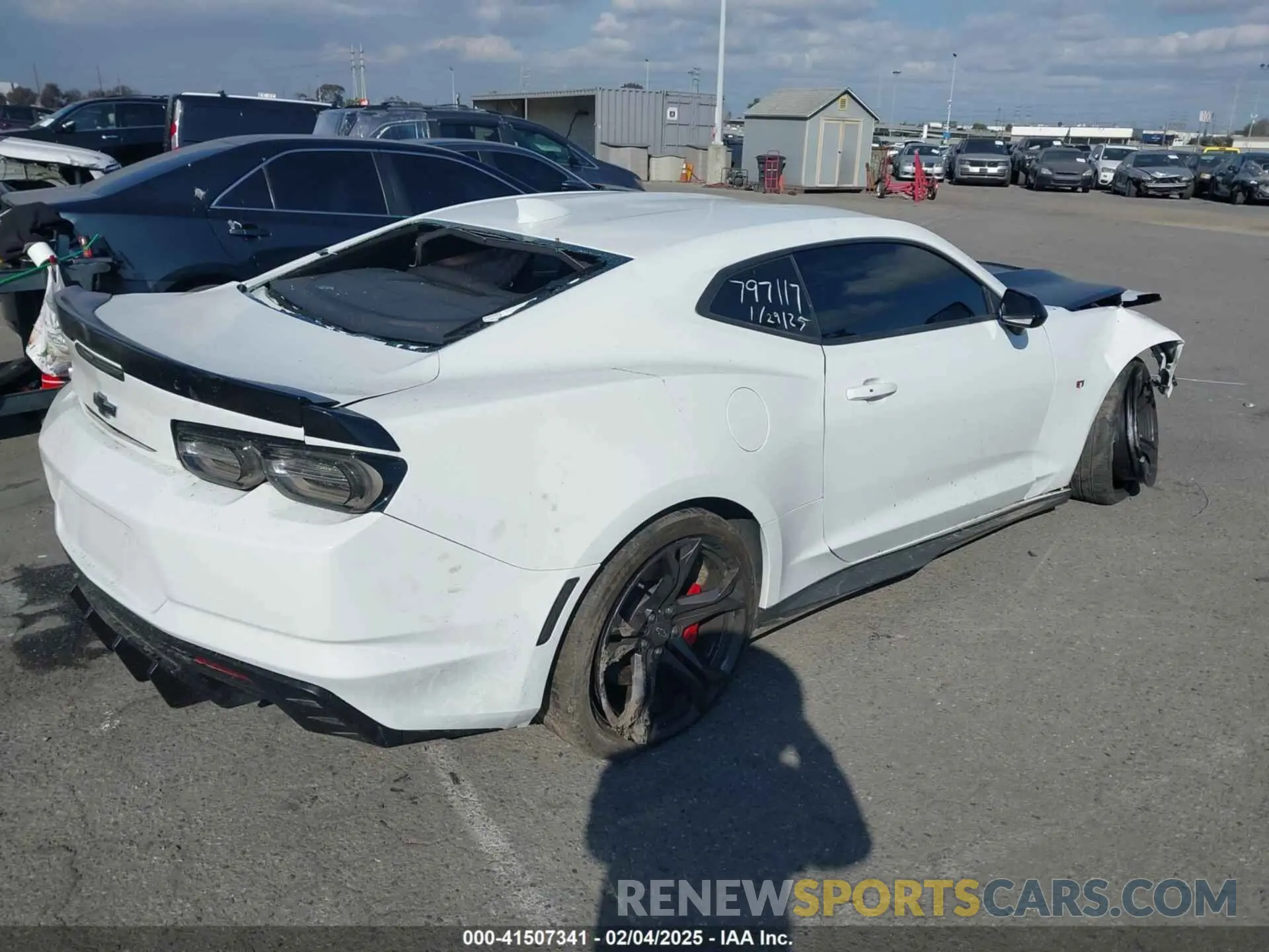 4 Photograph of a damaged car 1G1FE1R72L0137049 CHEVROLET CAMARO 2020