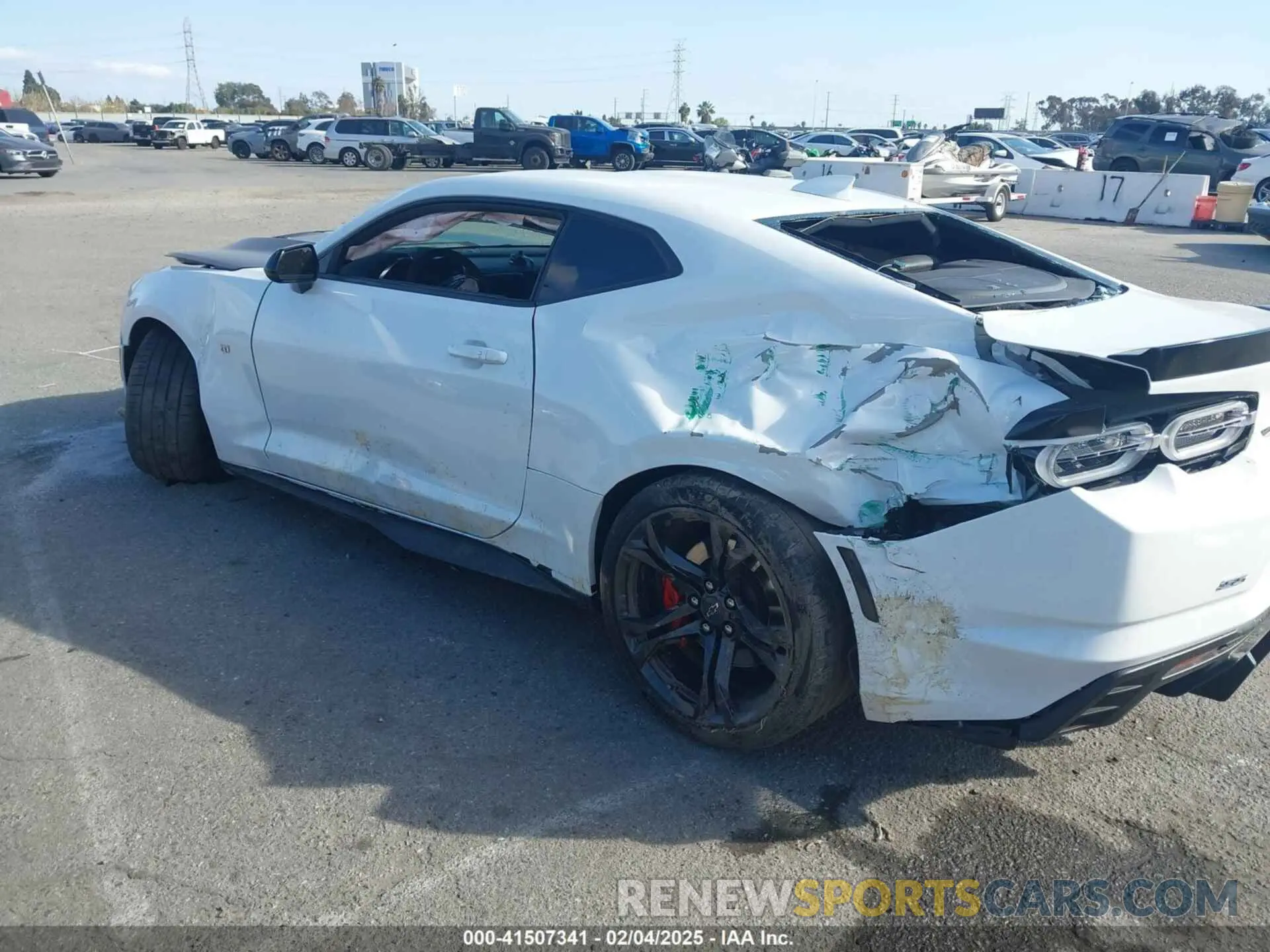 6 Photograph of a damaged car 1G1FE1R72L0137049 CHEVROLET CAMARO 2020