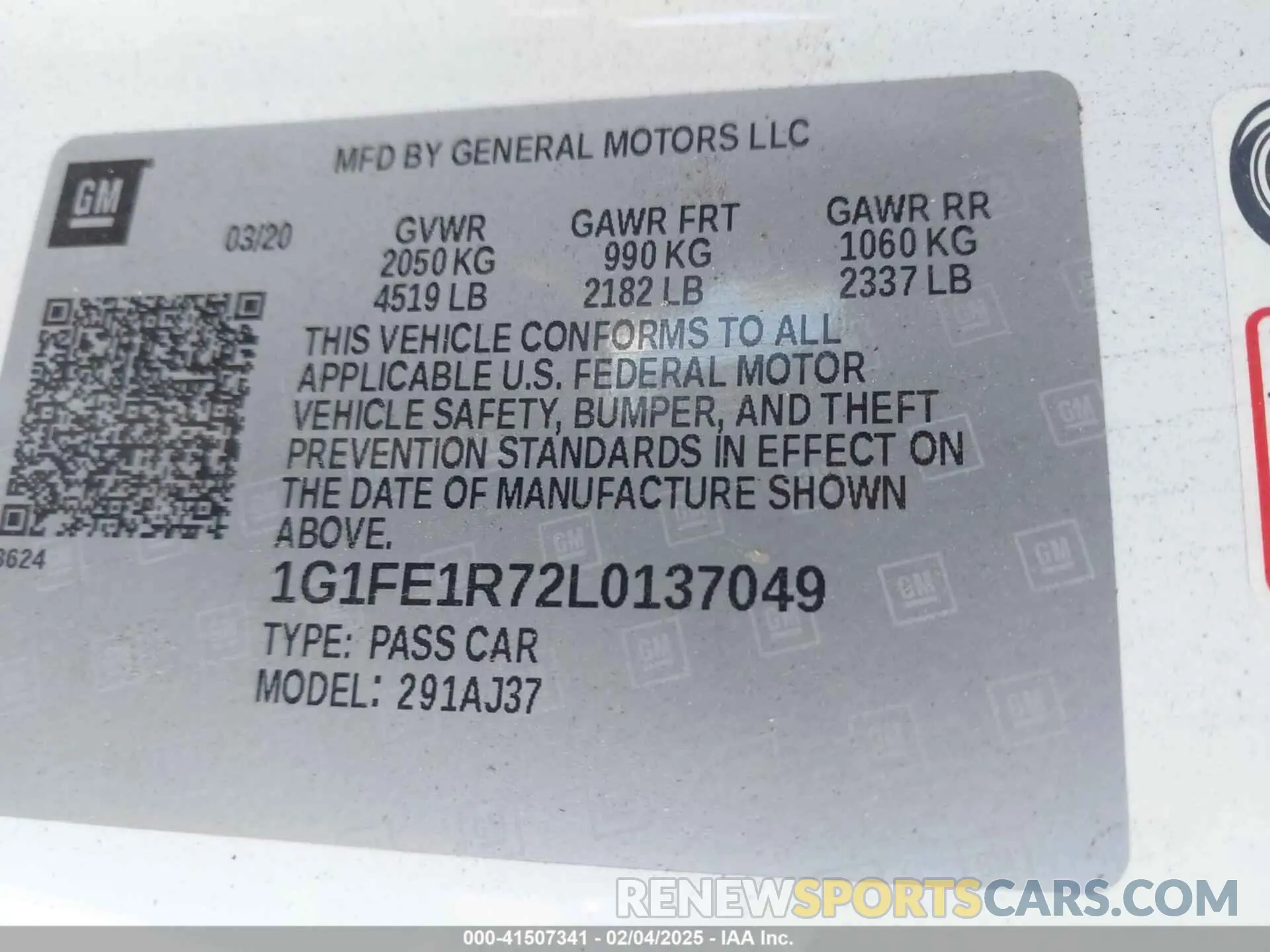9 Photograph of a damaged car 1G1FE1R72L0137049 CHEVROLET CAMARO 2020