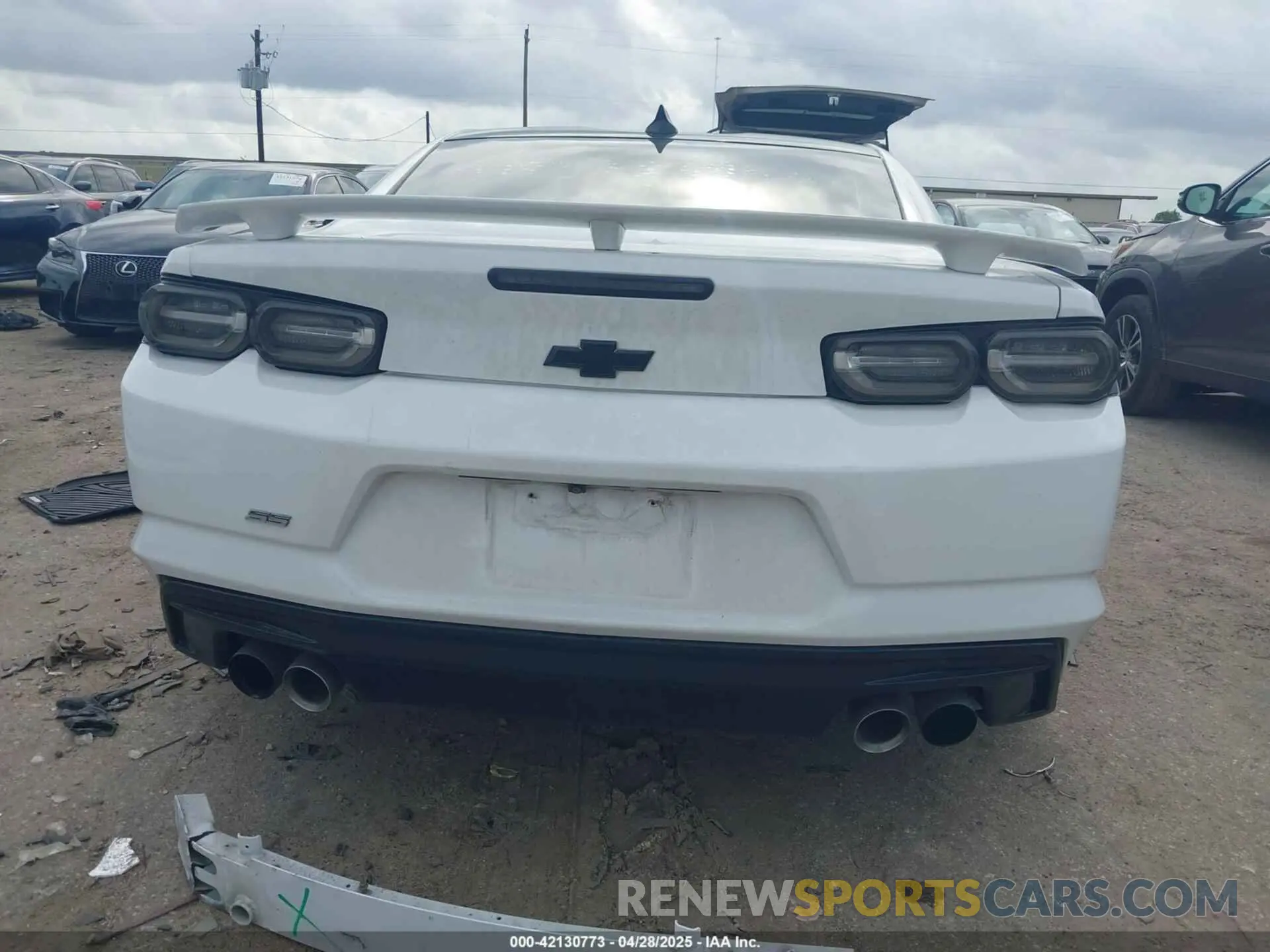 17 Photograph of a damaged car 1G1FF1R71L0142367 CHEVROLET CAMARO 2020