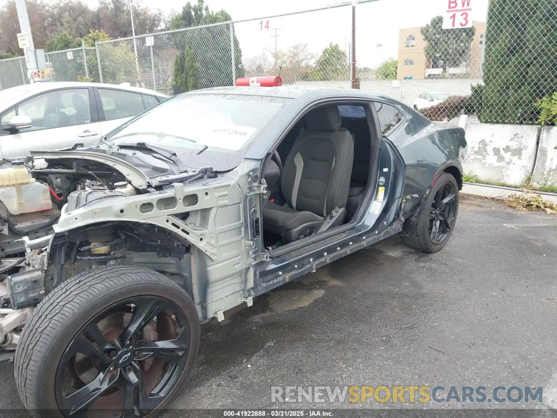 6 Photograph of a damaged car 1G1FF1R72L0102427 CHEVROLET CAMARO 2020
