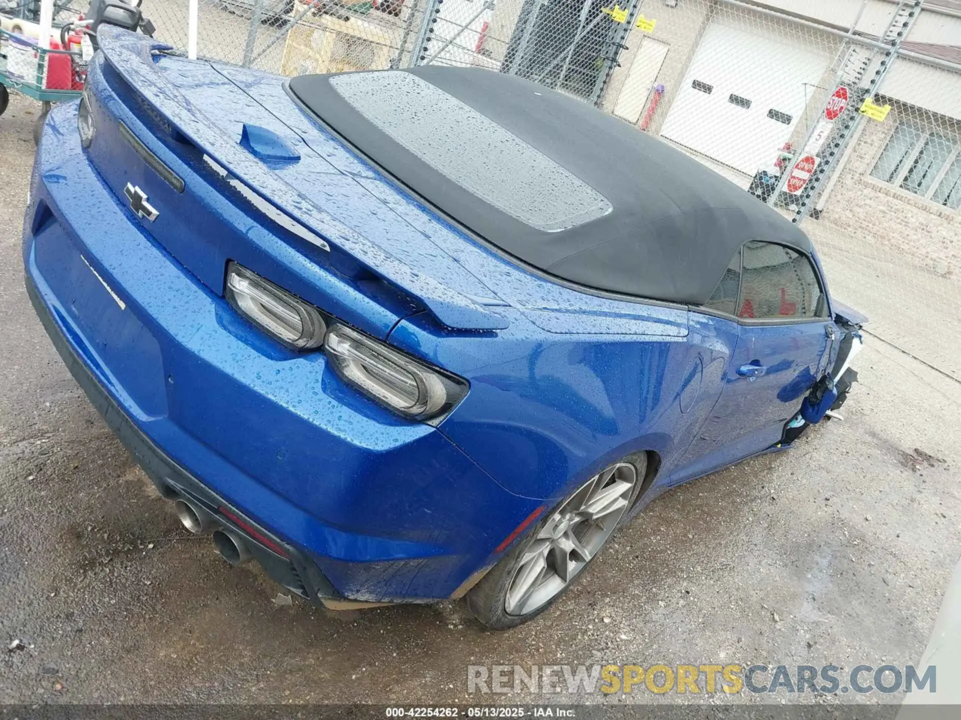 4 Photograph of a damaged car 1G1FH3D71L0103498 CHEVROLET CAMARO 2020