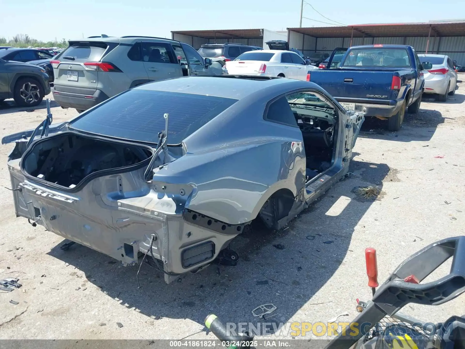 4 Photograph of a damaged car 1G1FK1R67L0106928 CHEVROLET CAMARO 2020