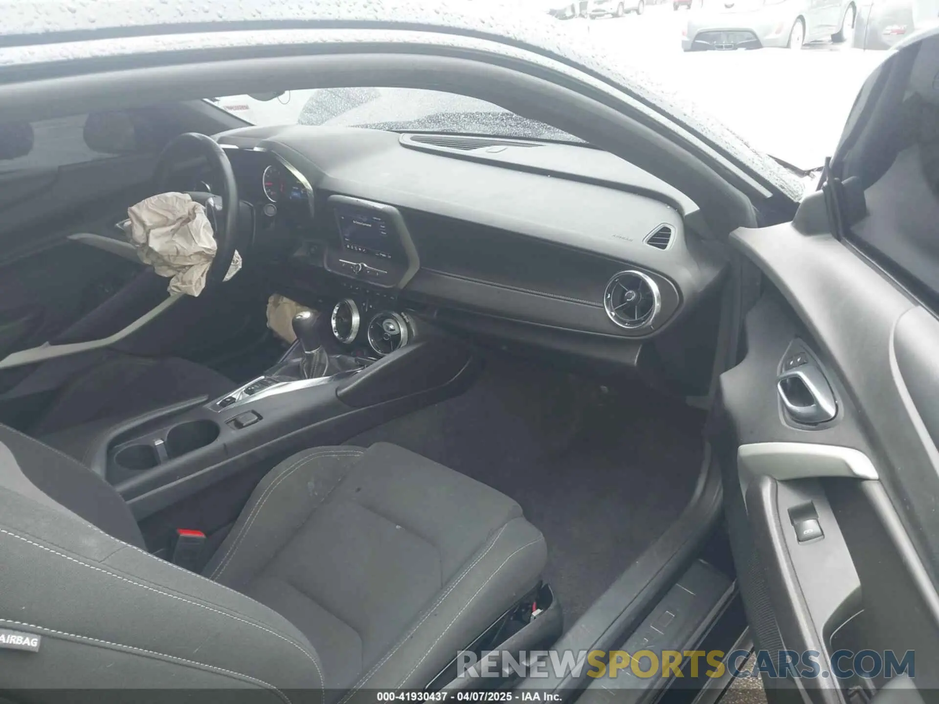 5 Photograph of a damaged car 1G1FA1RX7M0117053 CHEVROLET CAMARO 2021