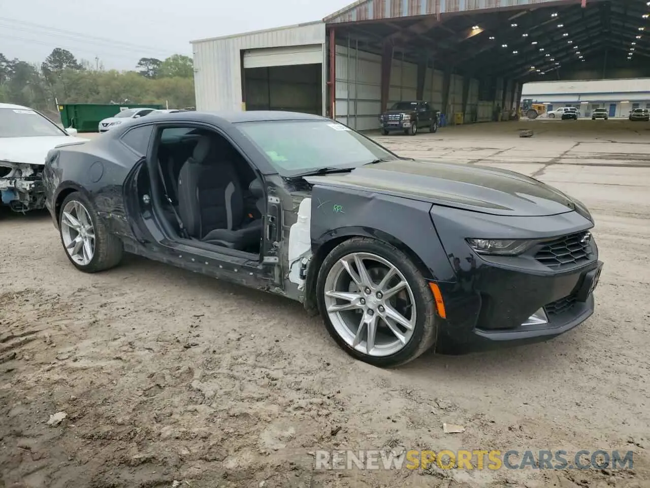 4 Photograph of a damaged car 1G1FB1RS0M0100581 CHEVROLET CAMARO 2021