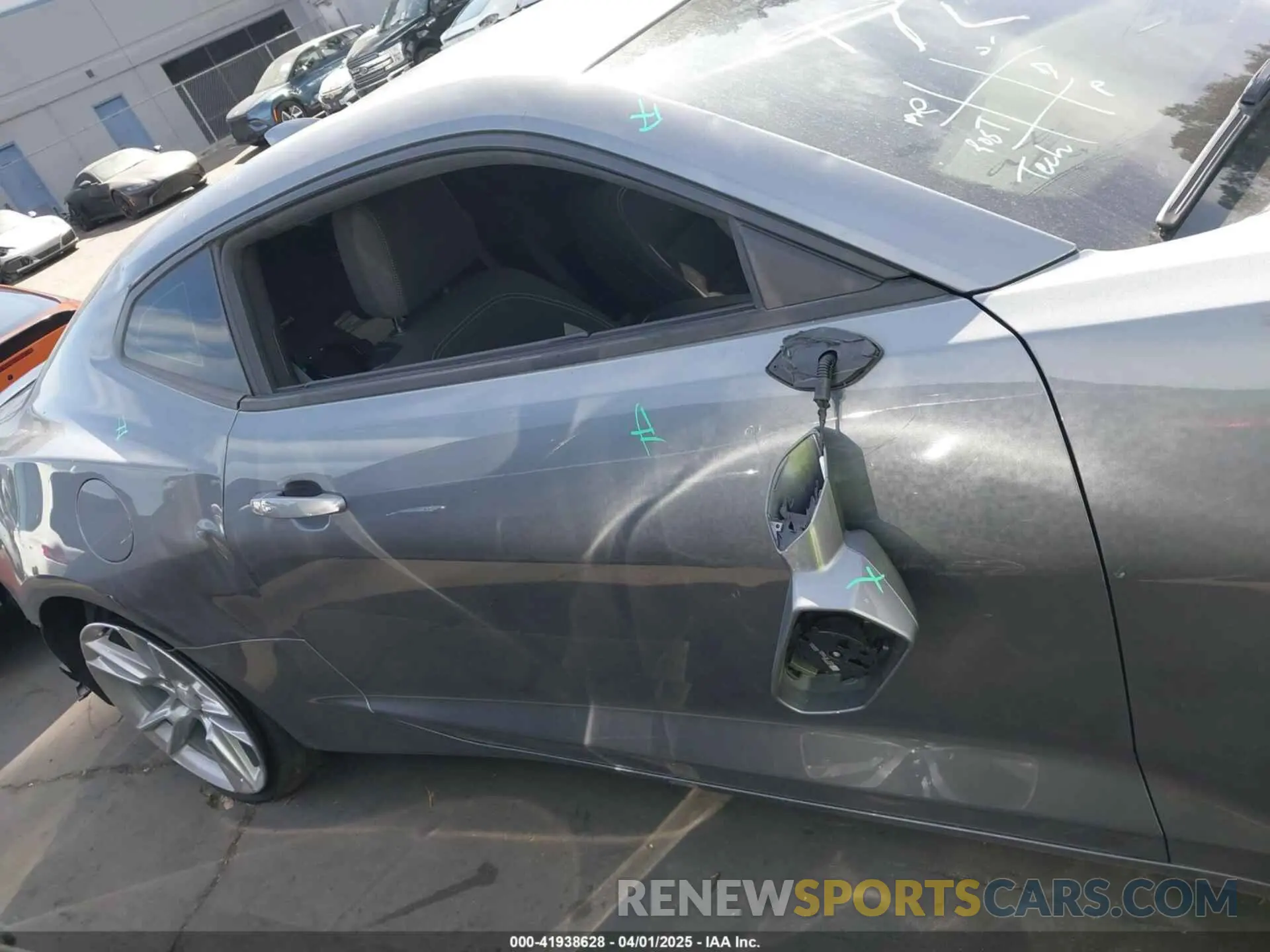 14 Photograph of a damaged car 1G1FB1RS0M0102492 CHEVROLET CAMARO 2021