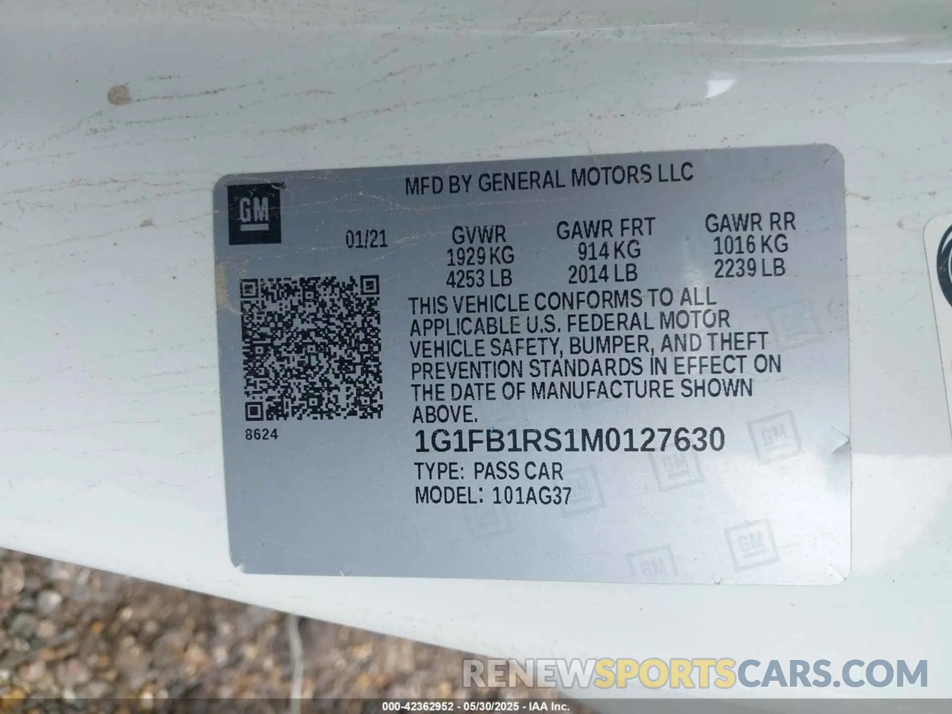 9 Photograph of a damaged car 1G1FB1RS1M0127630 CHEVROLET CAMARO 2021