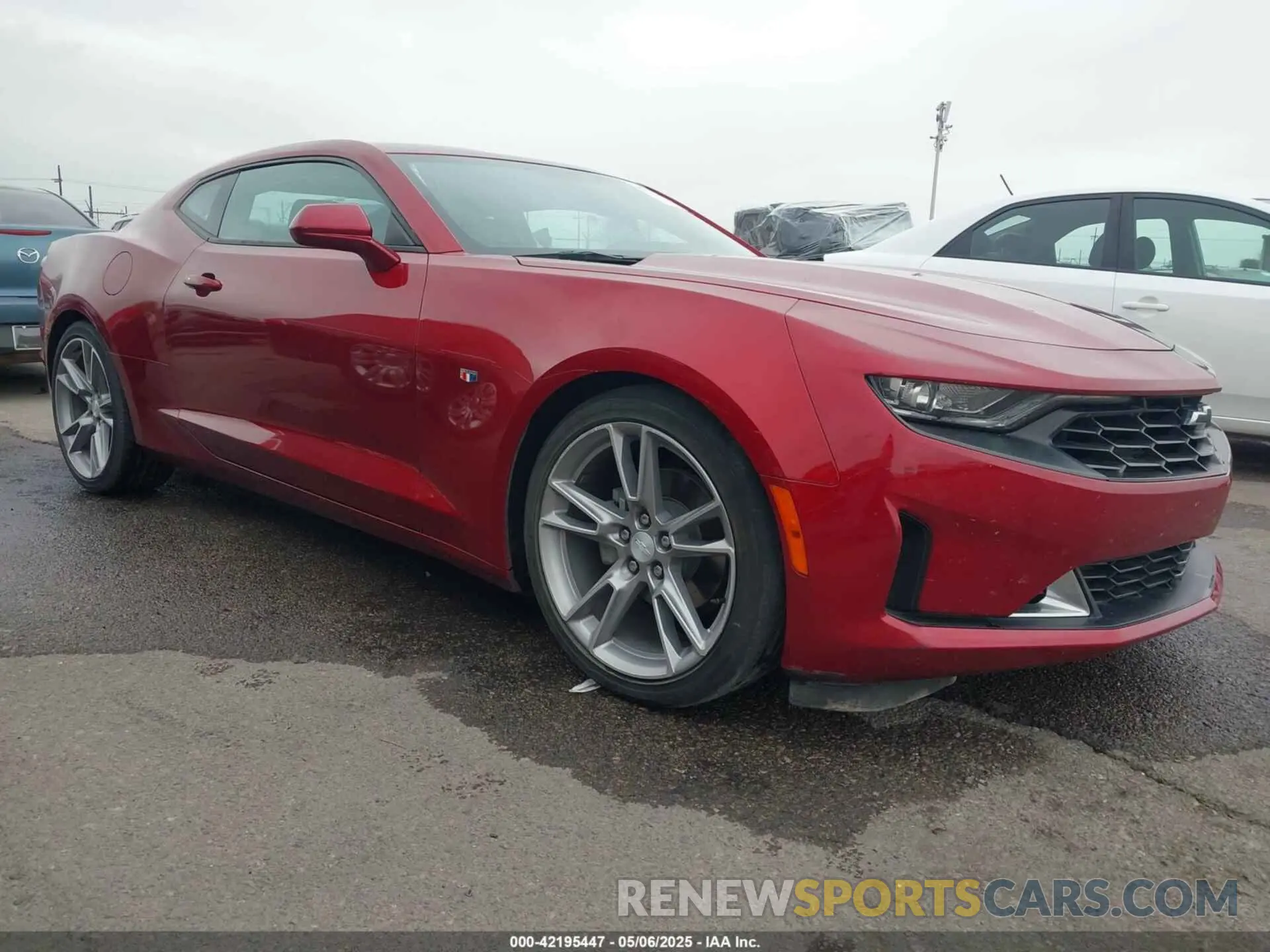 1 Photograph of a damaged car 1G1FB1RS2M0137809 CHEVROLET CAMARO 2021