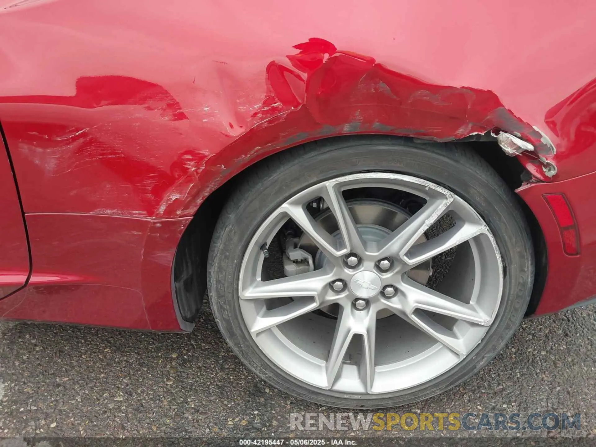 6 Photograph of a damaged car 1G1FB1RS2M0137809 CHEVROLET CAMARO 2021