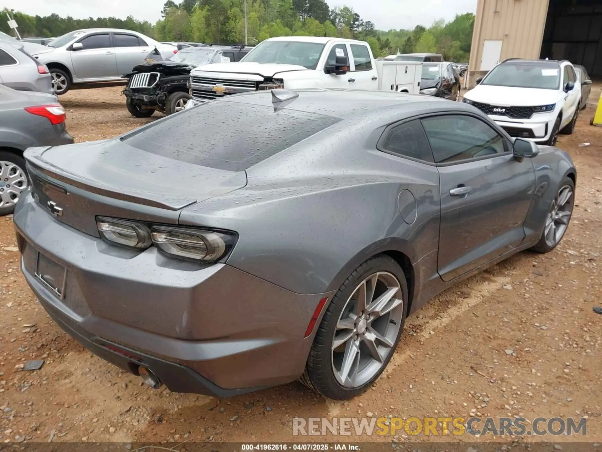 4 Photograph of a damaged car 1G1FB1RS3M0105869 CHEVROLET CAMARO 2021