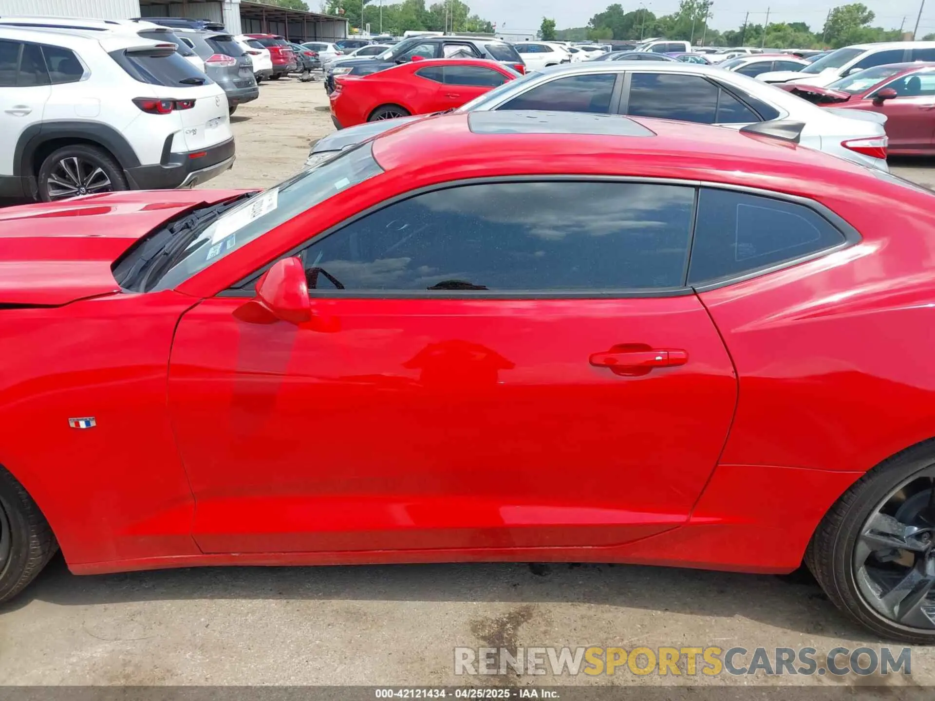 14 Photograph of a damaged car 1G1FB1RS8M0141881 CHEVROLET CAMARO 2021