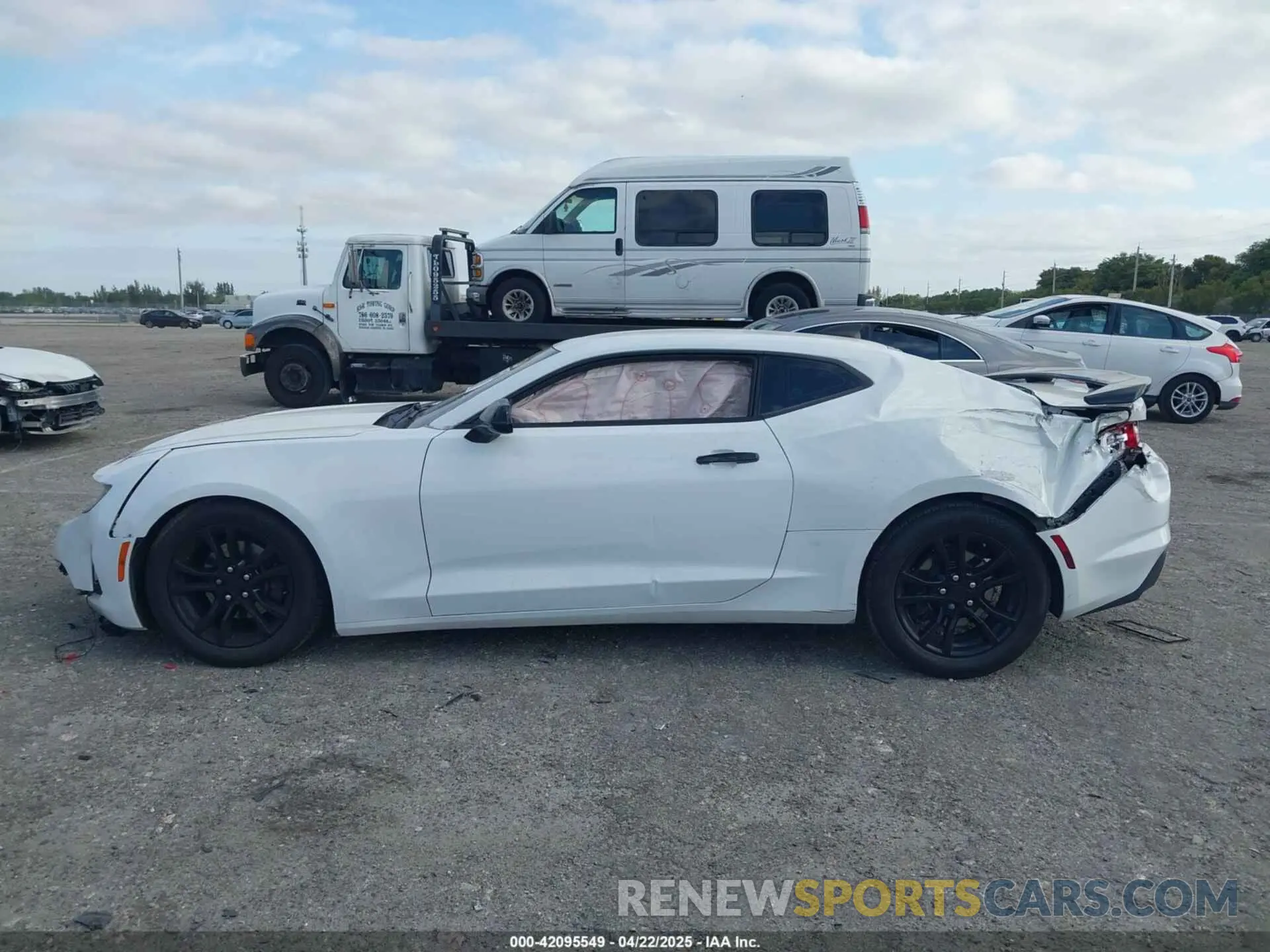 13 Photograph of a damaged car 1G1FB1RX1M0101783 CHEVROLET CAMARO 2021
