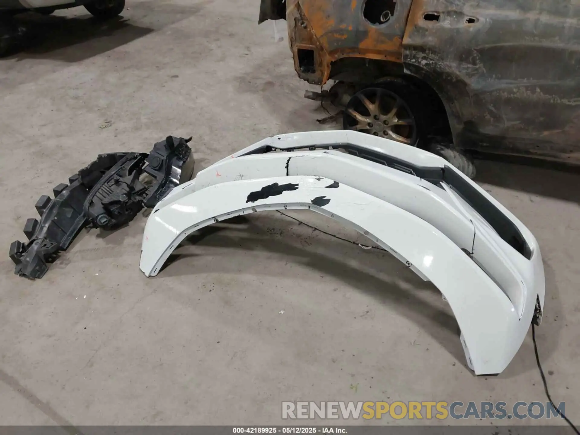 11 Photograph of a damaged car 1G1FB1RX7M0128230 CHEVROLET CAMARO 2021