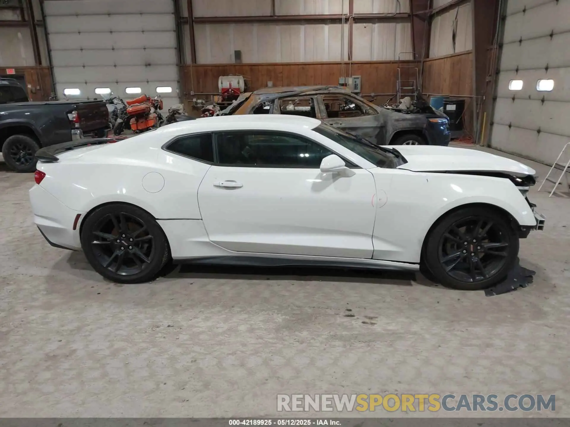 13 Photograph of a damaged car 1G1FB1RX7M0128230 CHEVROLET CAMARO 2021