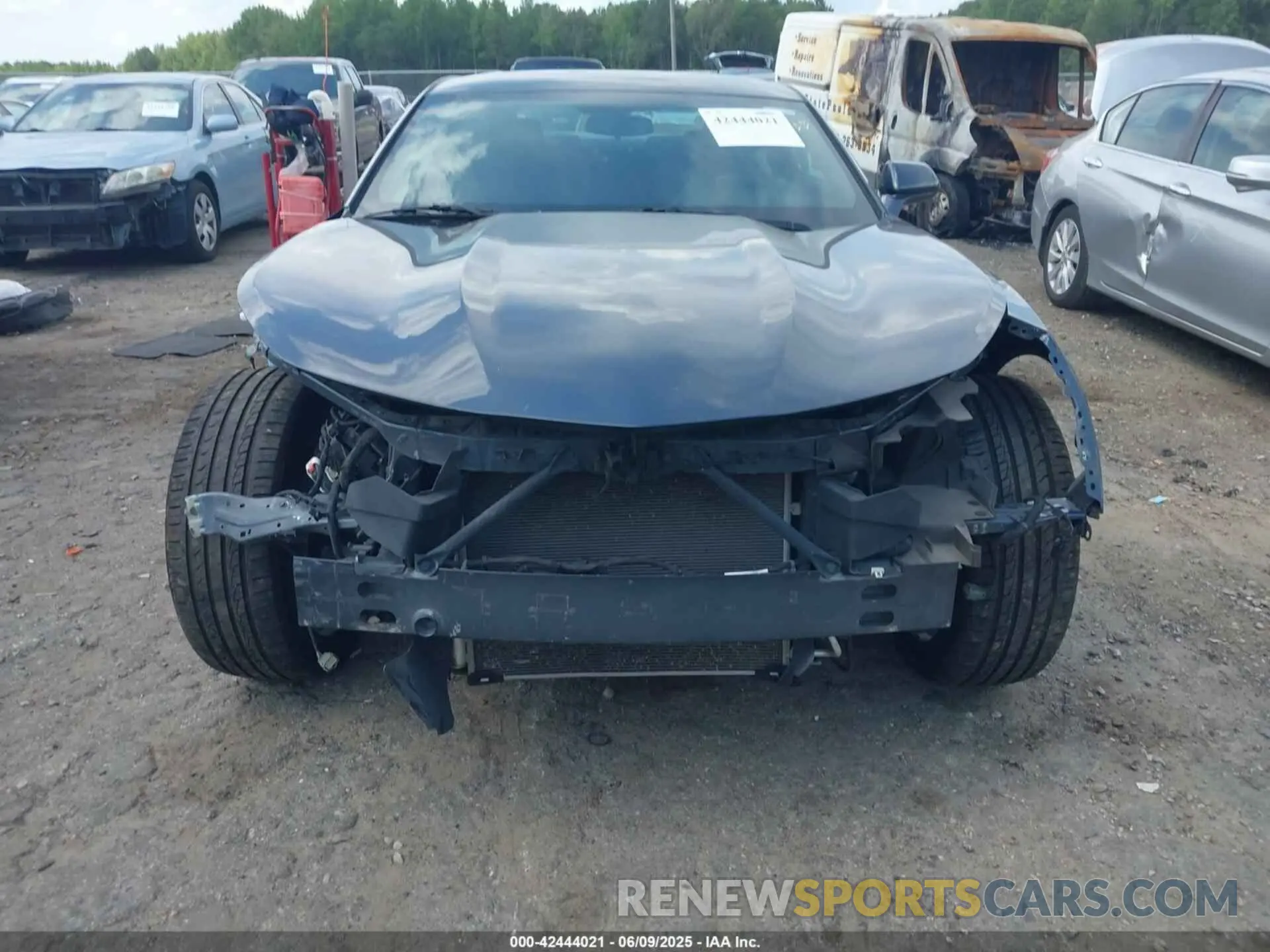 13 Photograph of a damaged car 1G1FB1RX8M0104325 CHEVROLET CAMARO 2021