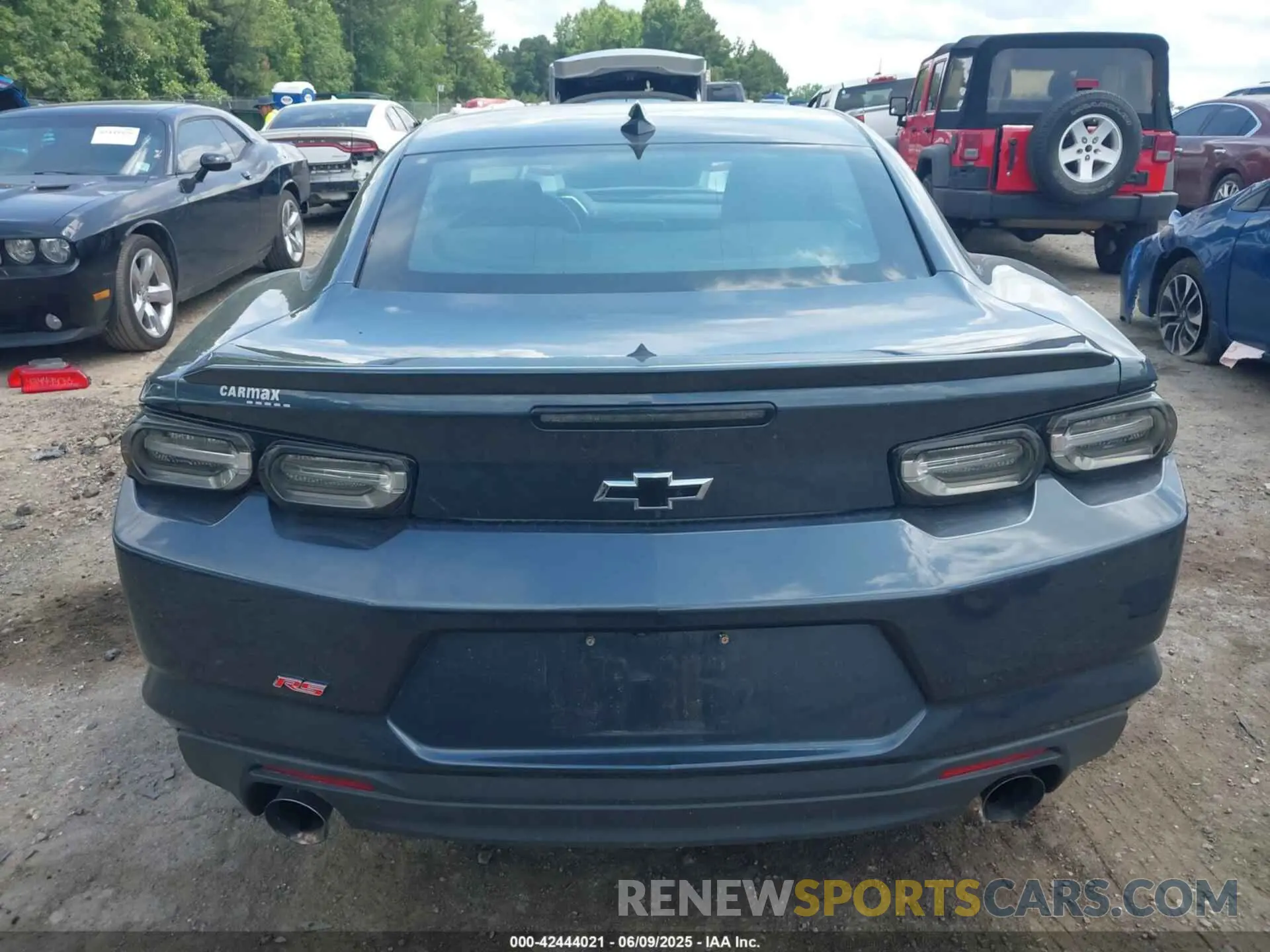 17 Photograph of a damaged car 1G1FB1RX8M0104325 CHEVROLET CAMARO 2021