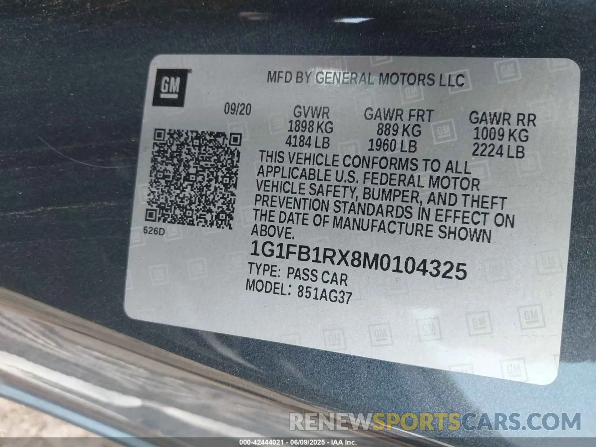 9 Photograph of a damaged car 1G1FB1RX8M0104325 CHEVROLET CAMARO 2021