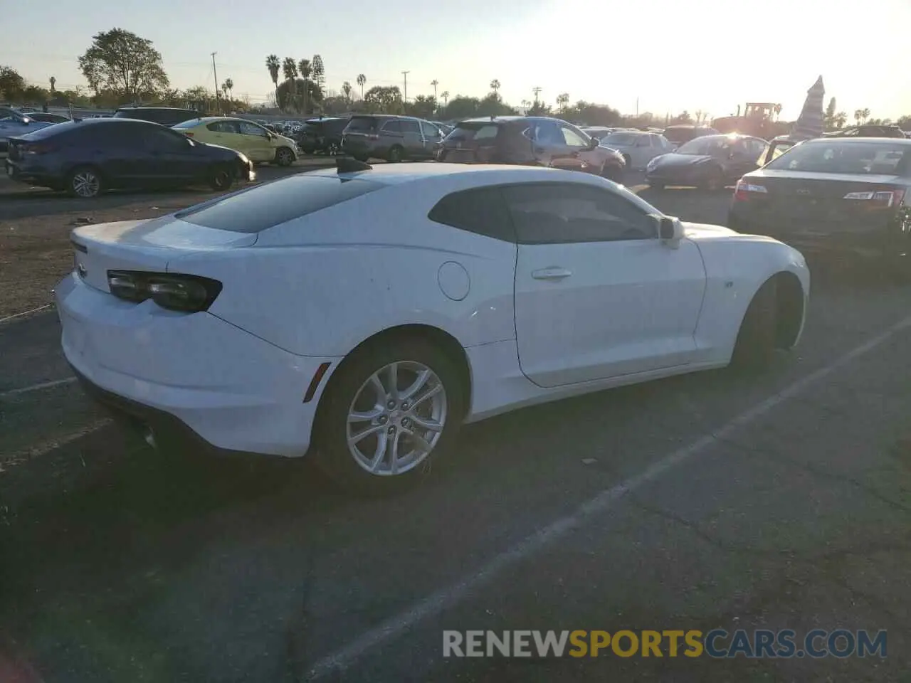 3 Photograph of a damaged car 1G1FB1RX8M0112716 CHEVROLET CAMARO 2021