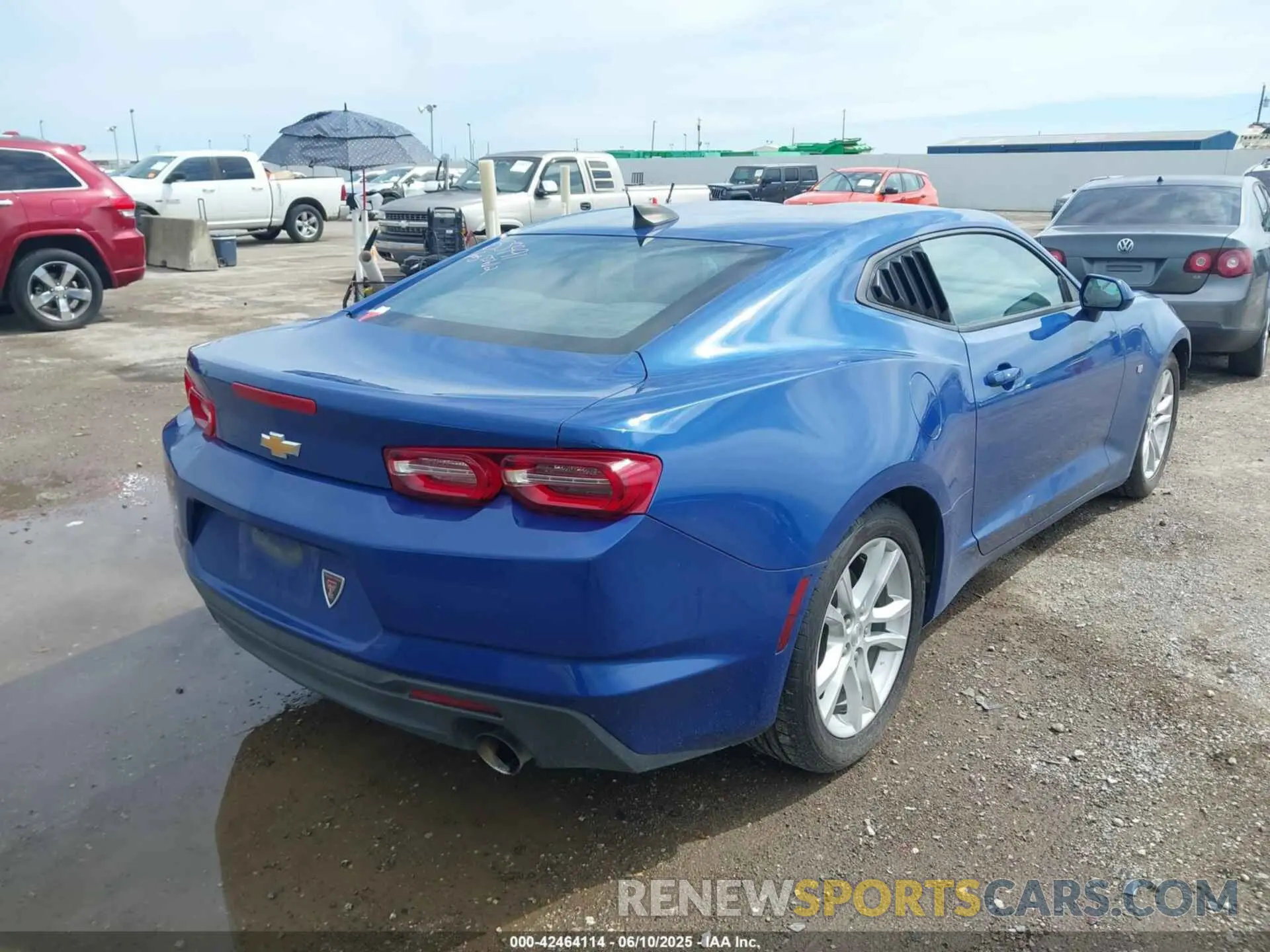 4 Photograph of a damaged car 1G1FB1RX9M0106195 CHEVROLET CAMARO 2021