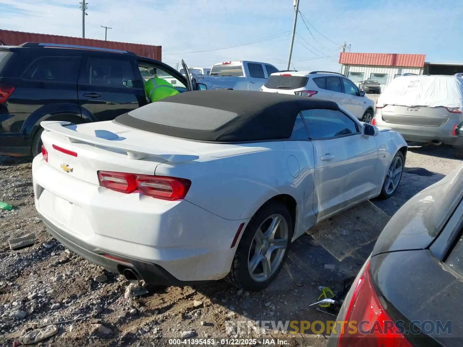 4 Photograph of a damaged car 1G1FB3DS5M0104001 CHEVROLET CAMARO 2021