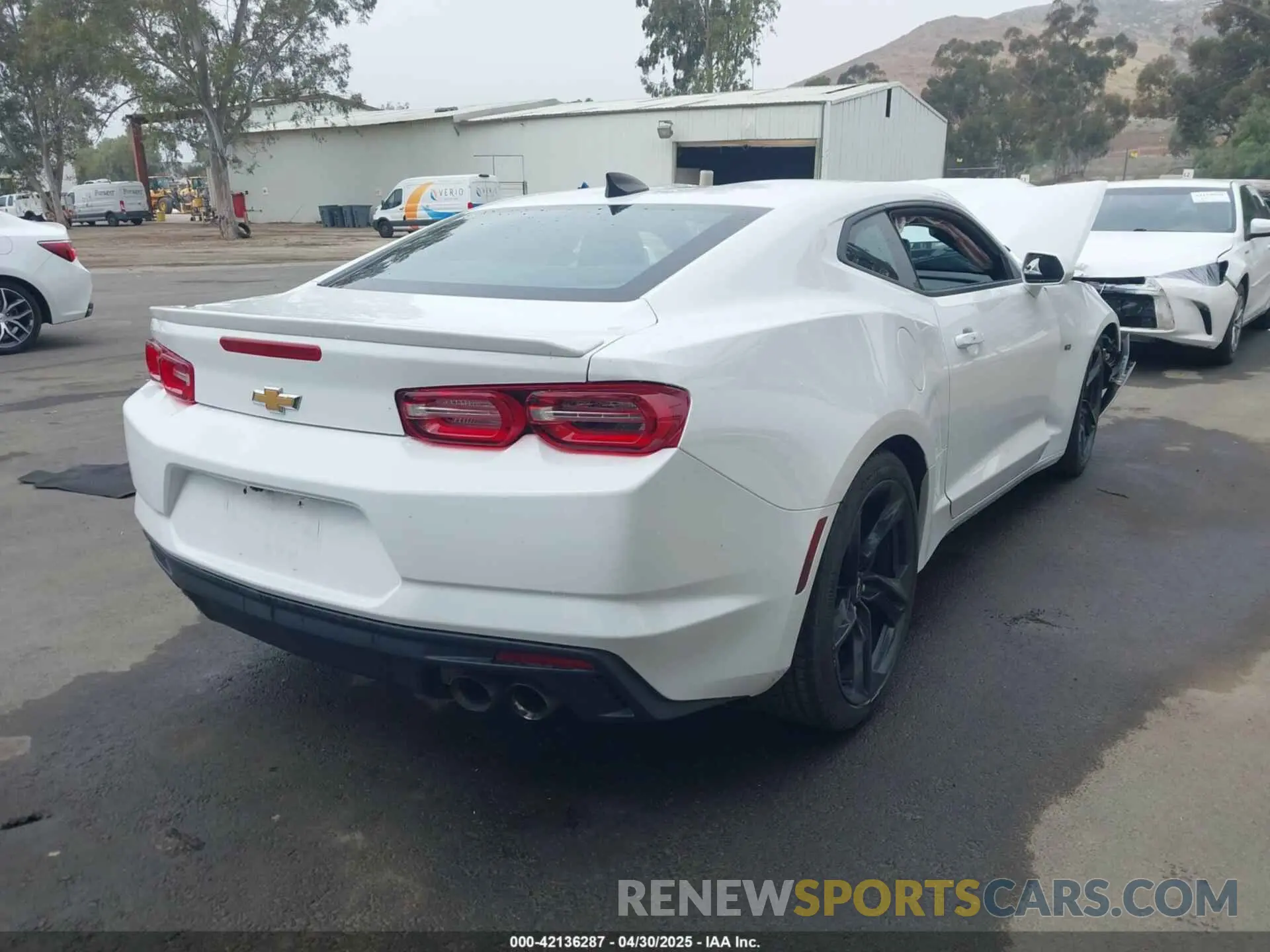 4 Photograph of a damaged car 1G1FD1RS9M0136909 CHEVROLET CAMARO 2021