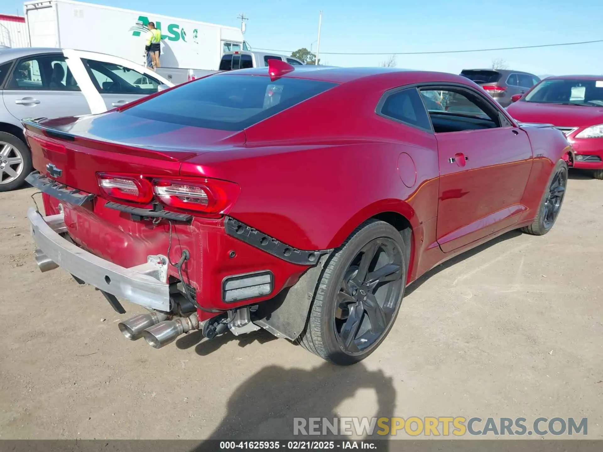 4 Photograph of a damaged car 1G1FE1R79M0141925 CHEVROLET CAMARO 2021