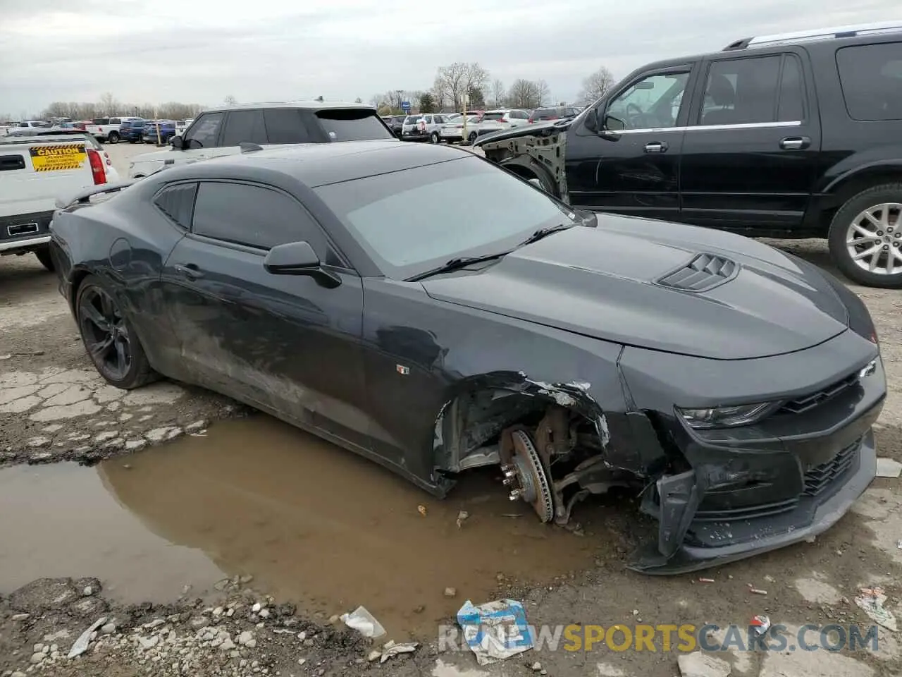 4 Photograph of a damaged car 1G1FF1R71M0138661 CHEVROLET CAMARO 2021
