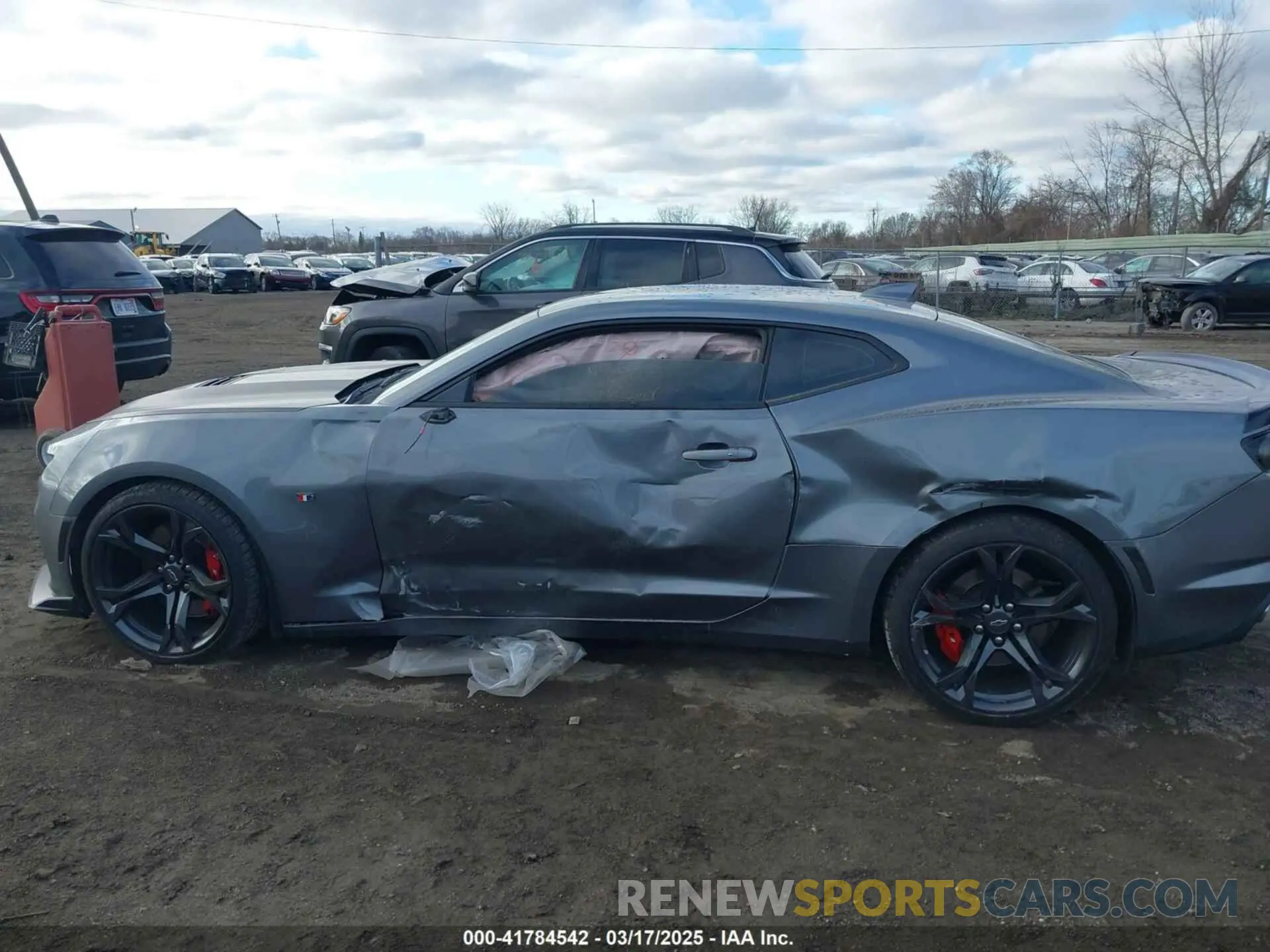 14 Photograph of a damaged car 1G1FF1R73M0103992 CHEVROLET CAMARO 2021