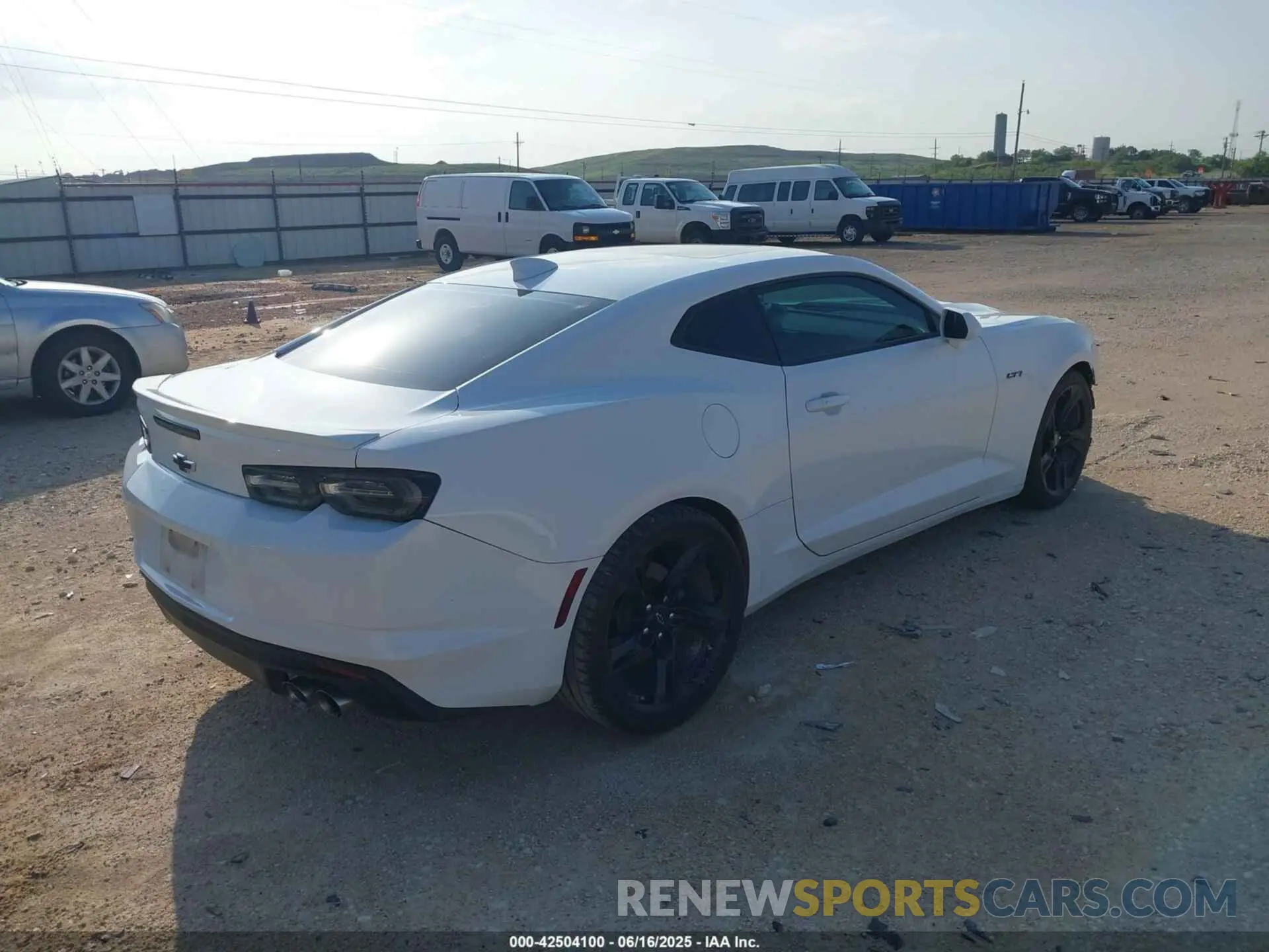 4 Photograph of a damaged car 1G1FF1R76M0138820 CHEVROLET CAMARO 2021